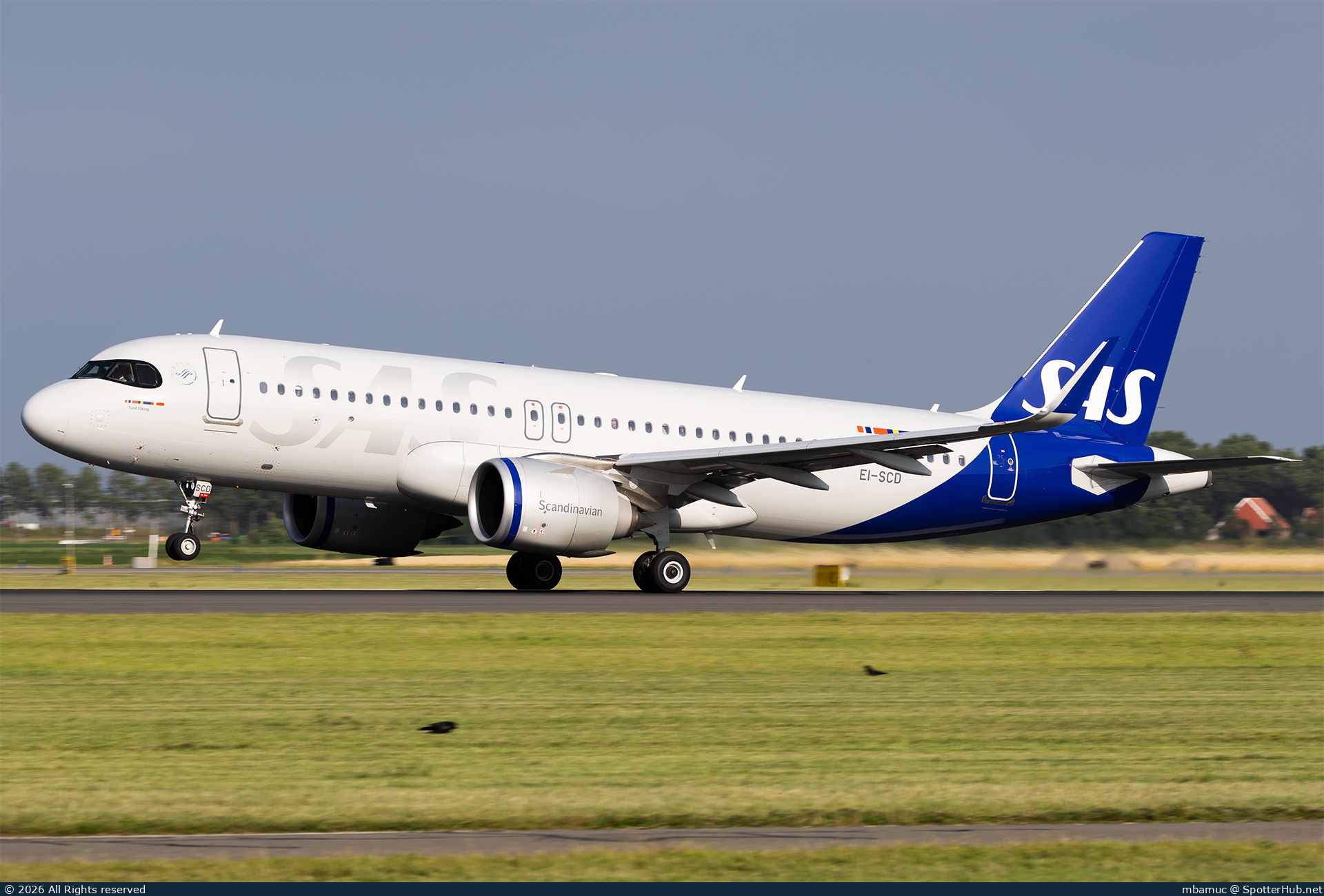 Photo of EI-SCD - Airbus A320-251N operated by SAS Connect