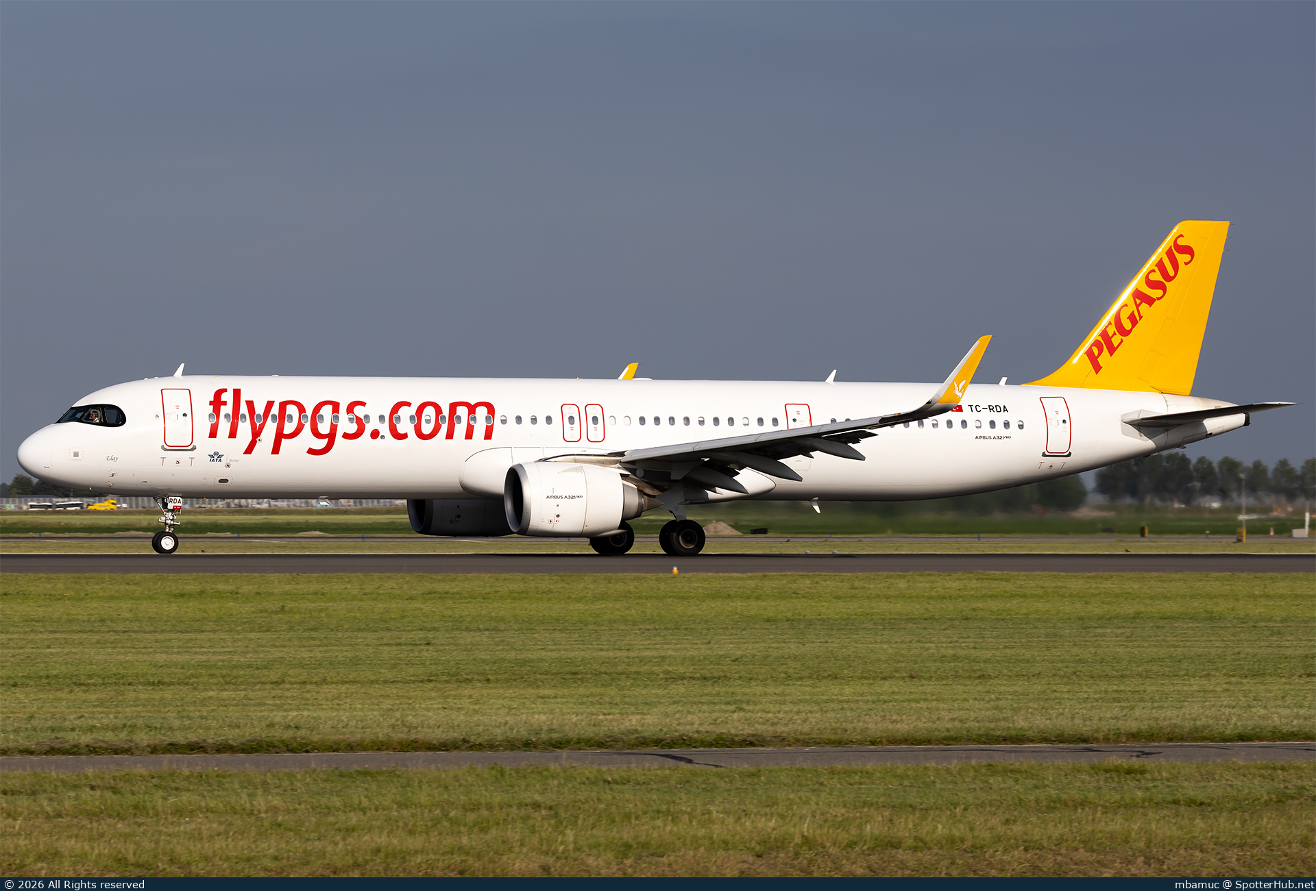 Photo of TC-RDA - Airbus A321-251NX operated by Pegasus Airlines