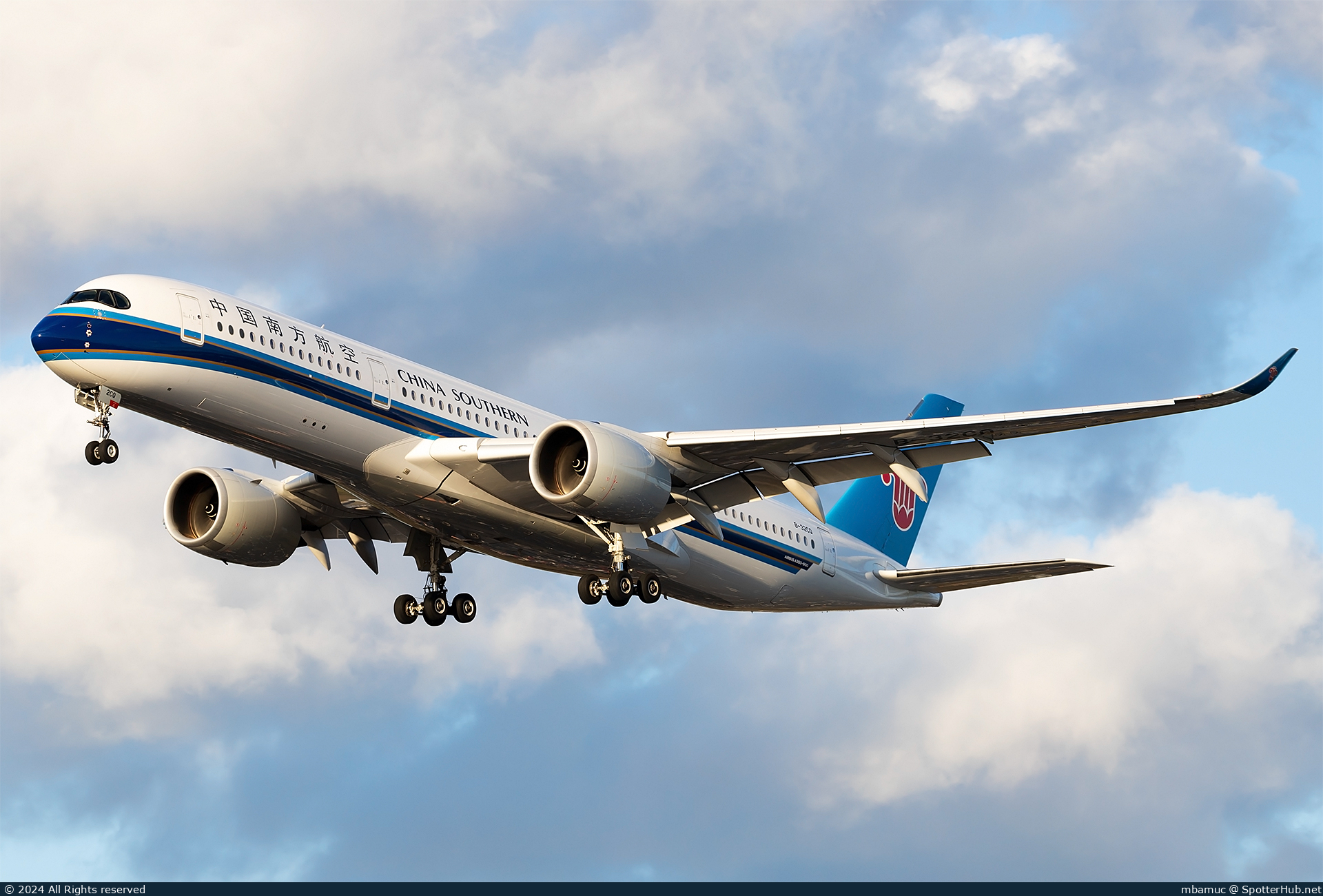 Photo of B-32CQ - Airbus A350-941 operated by China Southern Airlines