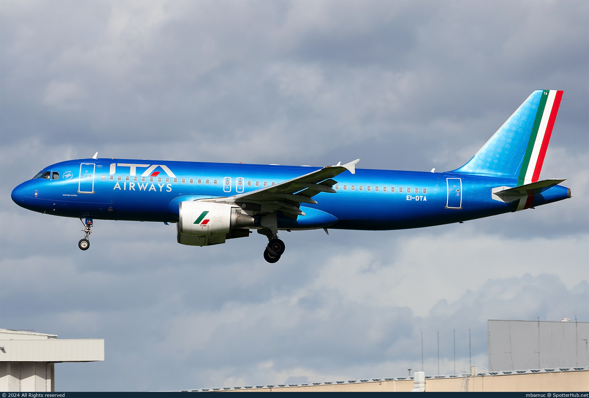 Photo of EI-DTA - Airbus A320-216 operated by ITA Airways