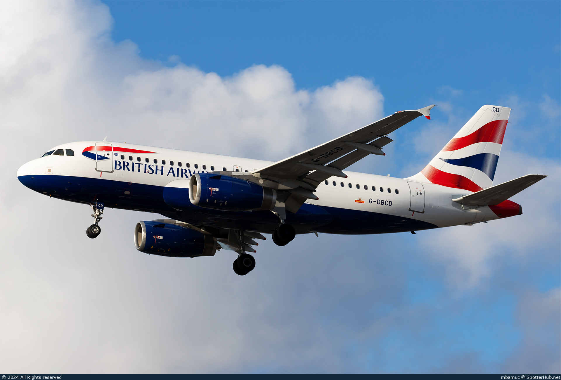 Photo of G-DBCD - Airbus A319-131 operated by British Airways