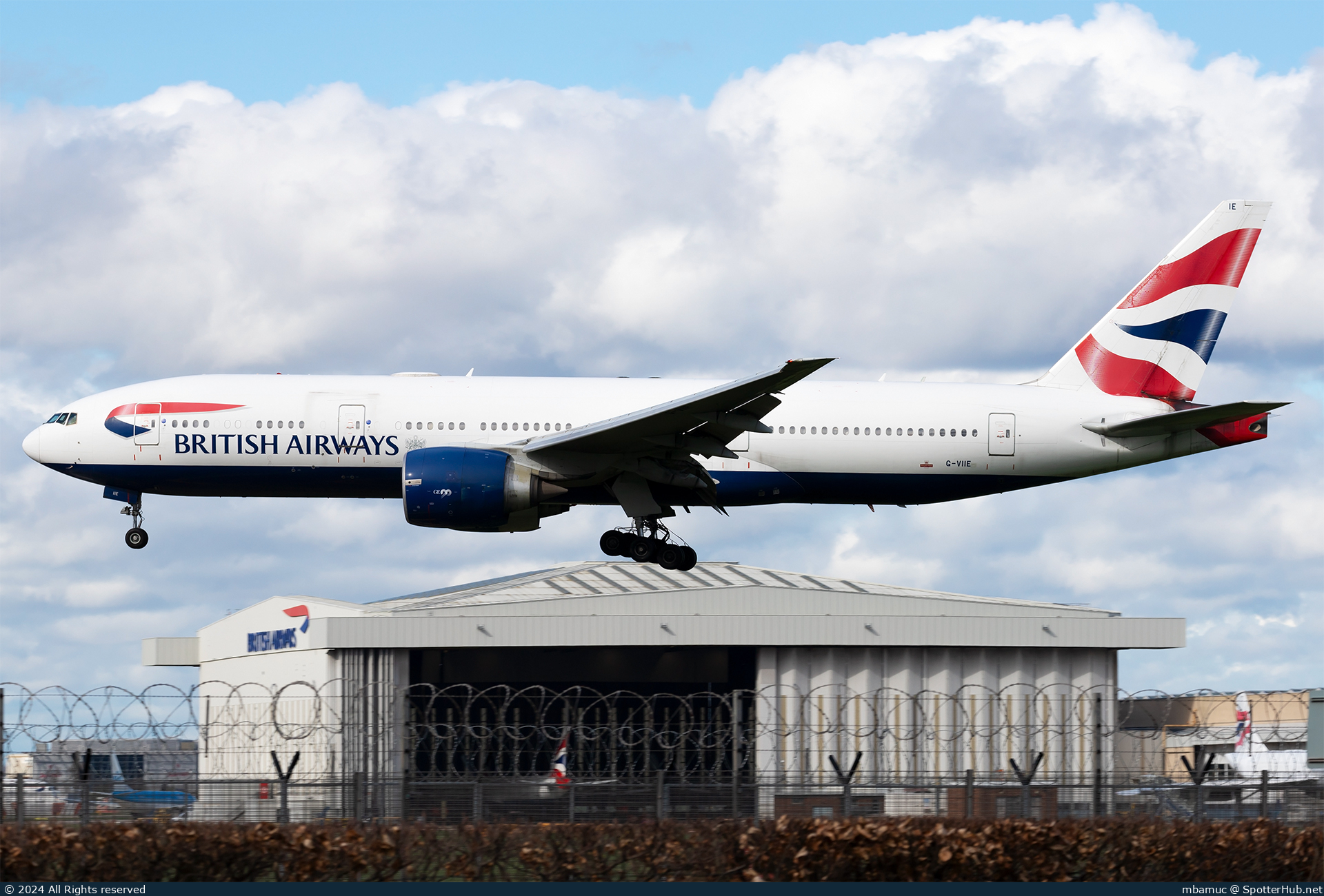 Photo of G-VIIE - Boeing 777-236(ER) operated by British Airways
