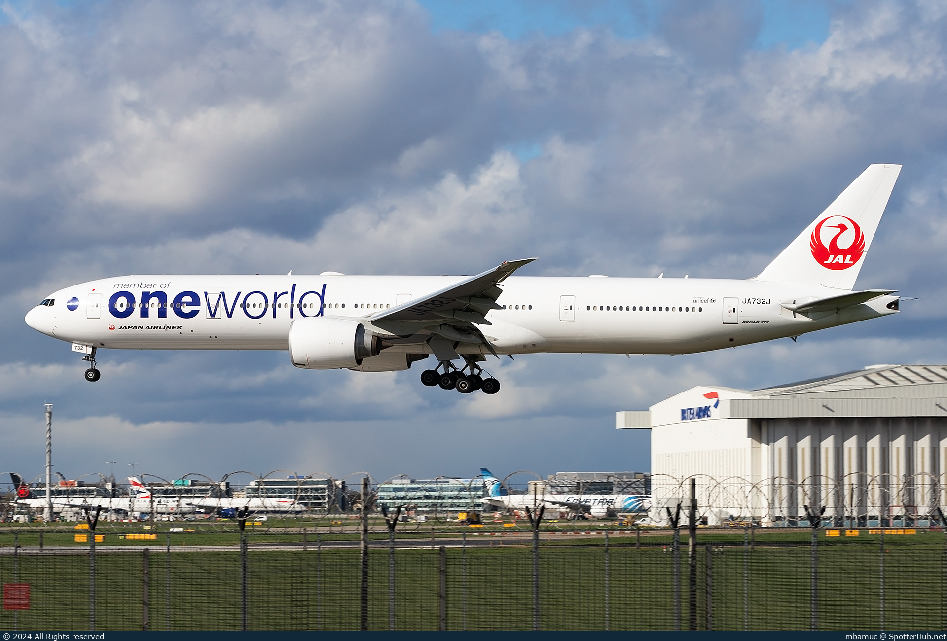 Photo of JA732J - Boeing 777-346(ER) operated by Japan Airlines