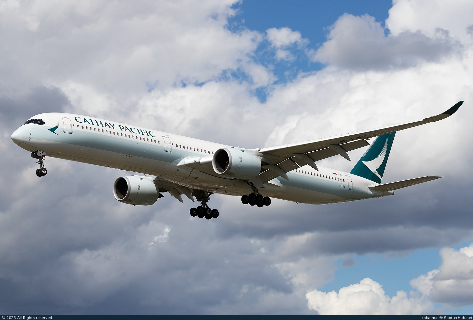 Photo of B-LXN - Airbus A350-1041 operated by Cathay Pacific Airways