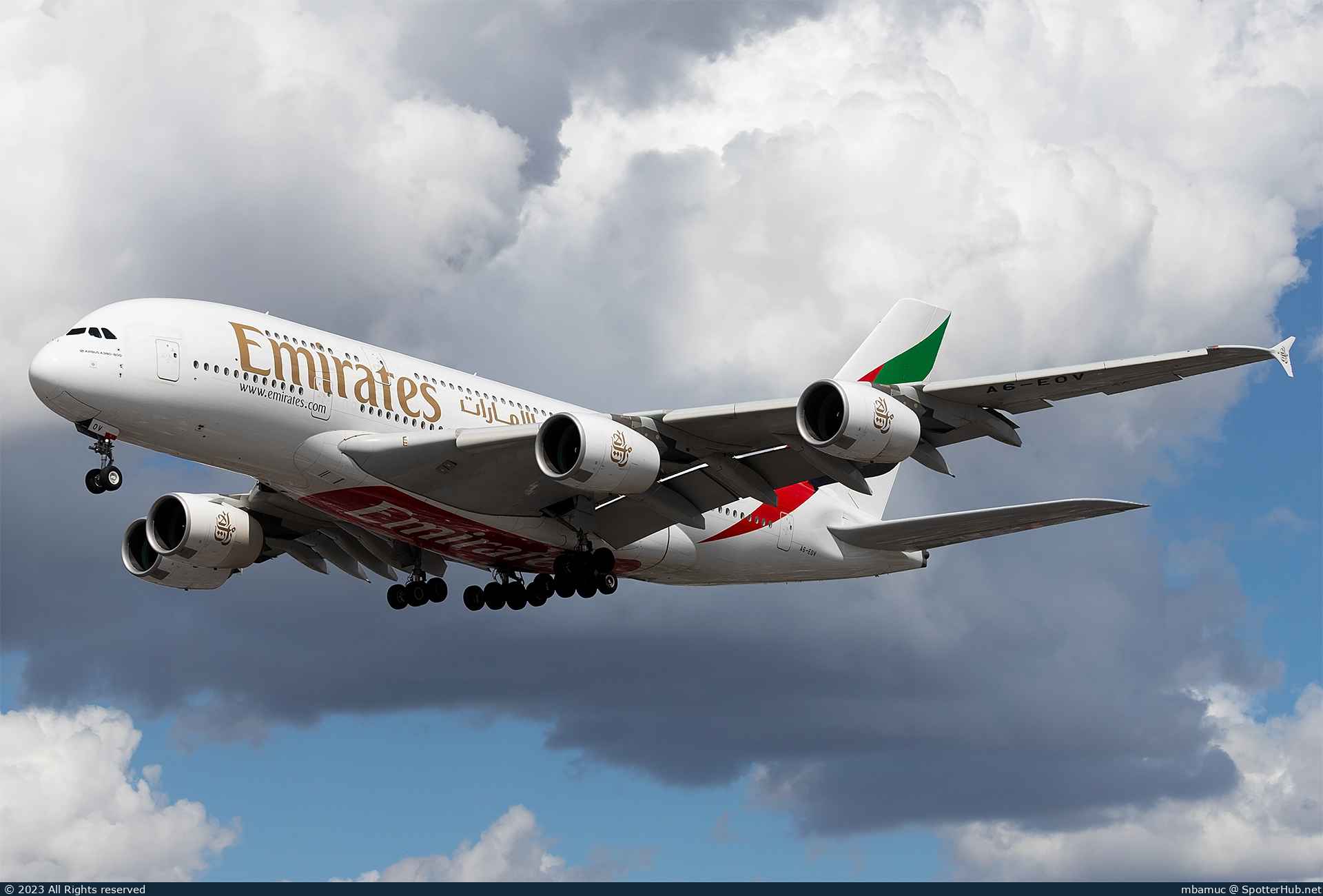 Photo of A6-EOV - Airbus A380-861 operated by Emirates