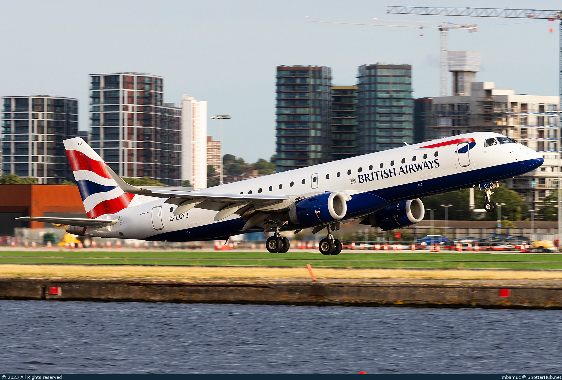 Photo of G-LCYJ - Embraer ERJ-190SR operated by BA CityFlyer