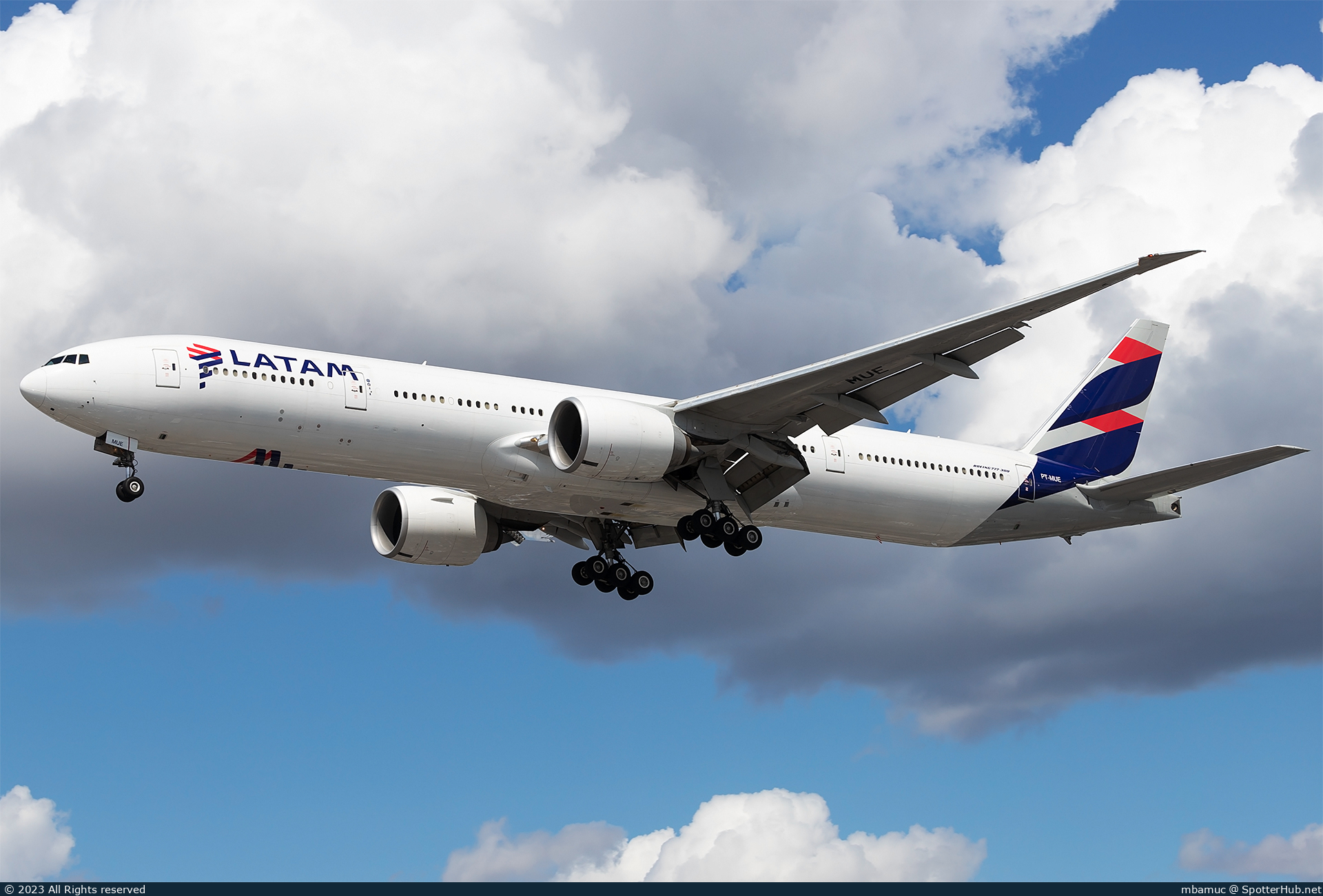 Photo of PT-MUE - Boeing 777-32W(ER) operated by LATAM Airlines Brasil