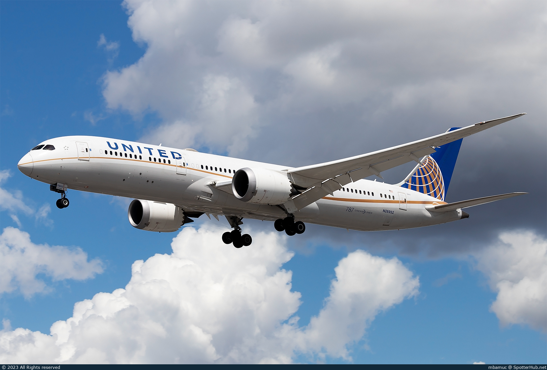 Photo of N26952 - Boeing 787-9 Dreamliner operated by United Airlines