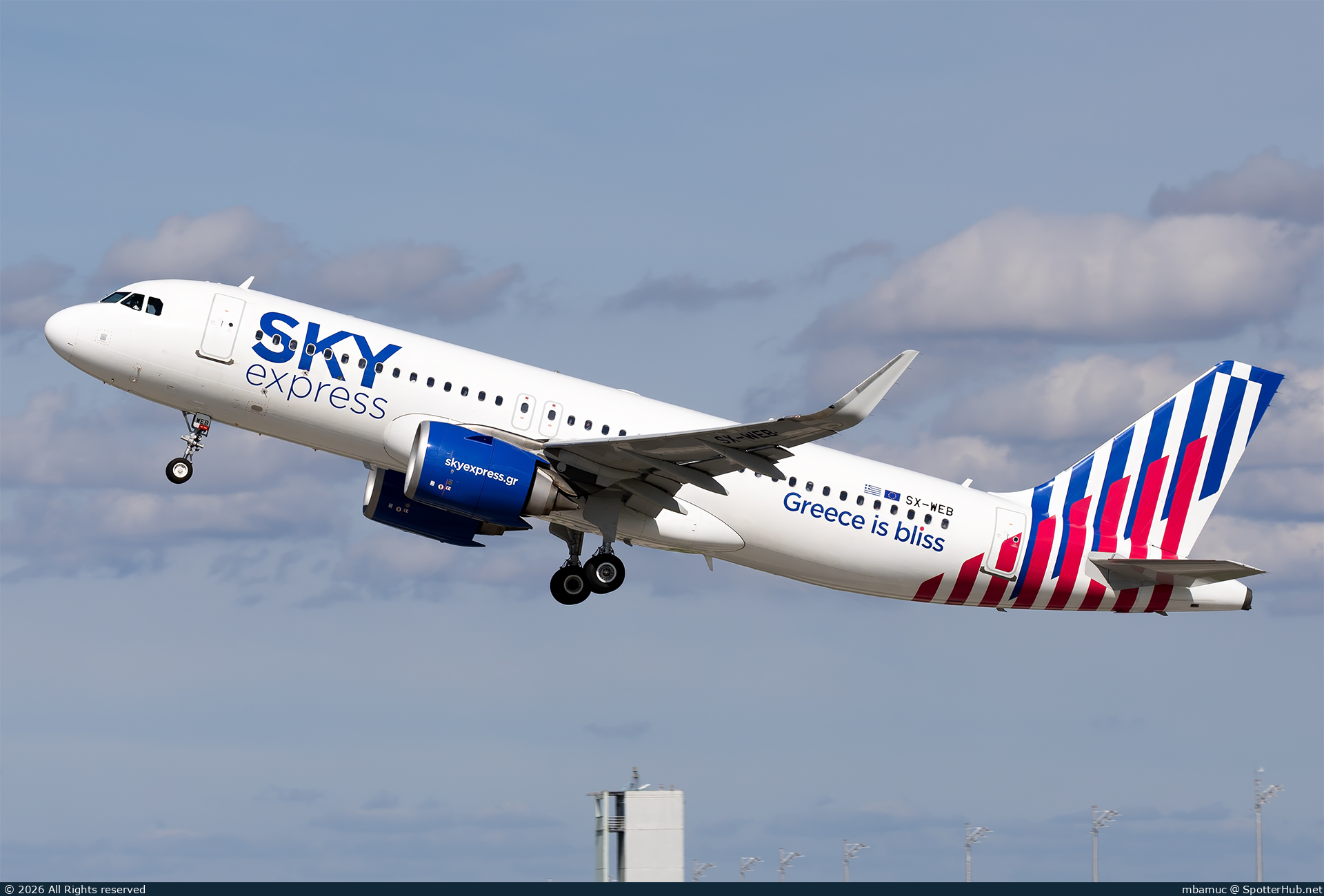 Photo of SX-WEB - Airbus A320-251N operated by Sky Express