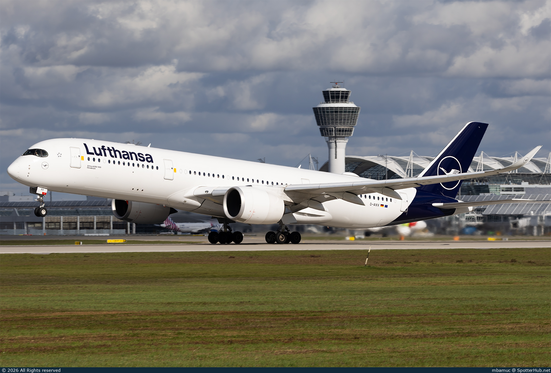 Photo of D-AIXX - Airbus A350-941 operated by Lufthansa