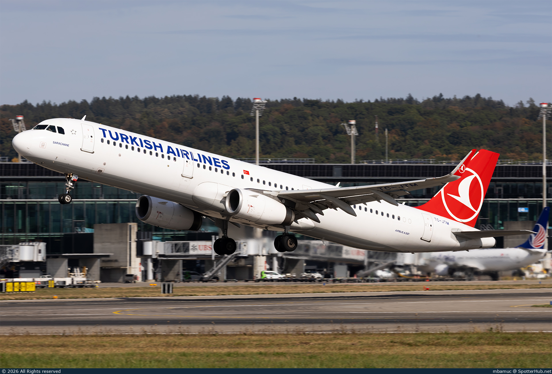 Photo of TC-JTM - Airbus A321-231 operated by Turkish Airlines