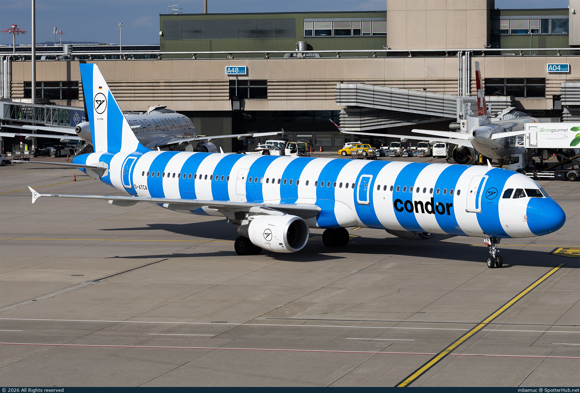 Photo of D-ATCA - Airbus A321-211 operated by Condor