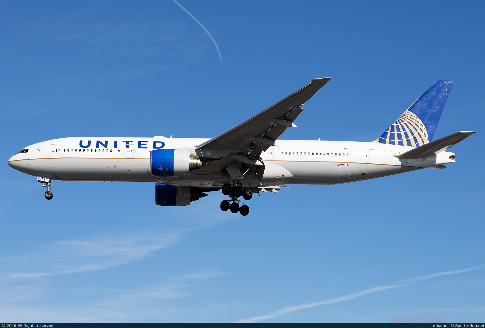 Photo of N228UA - Boeing 777-222(ER) operated by United Airlines