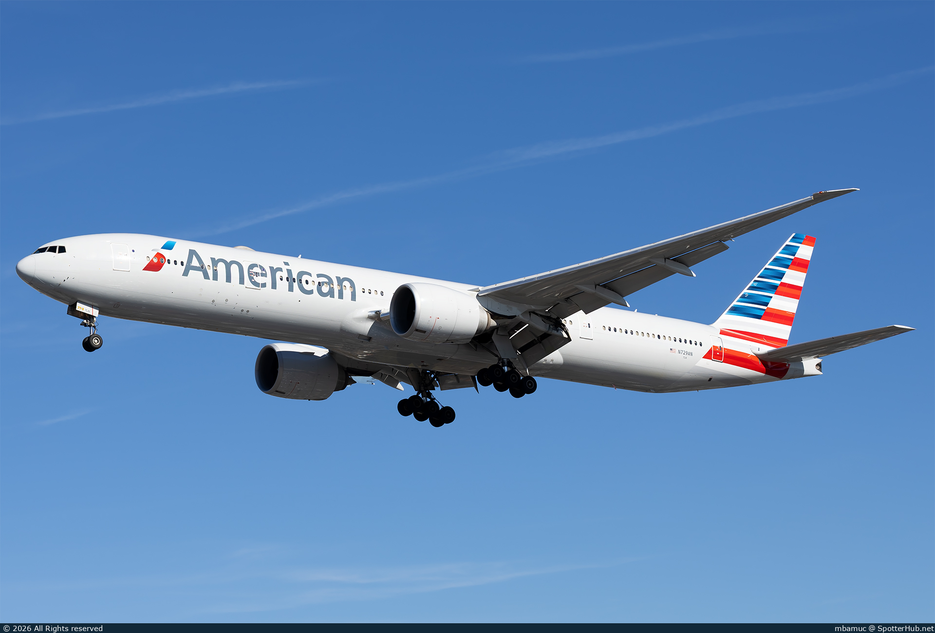 Photo of N729AN - Boeing 777-323(ER) operated by American Airlines