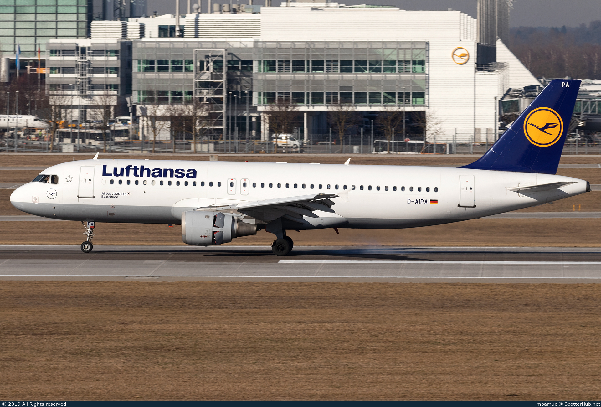 Photo of D-AIPA - Airbus A320-211 operated by Lufthansa