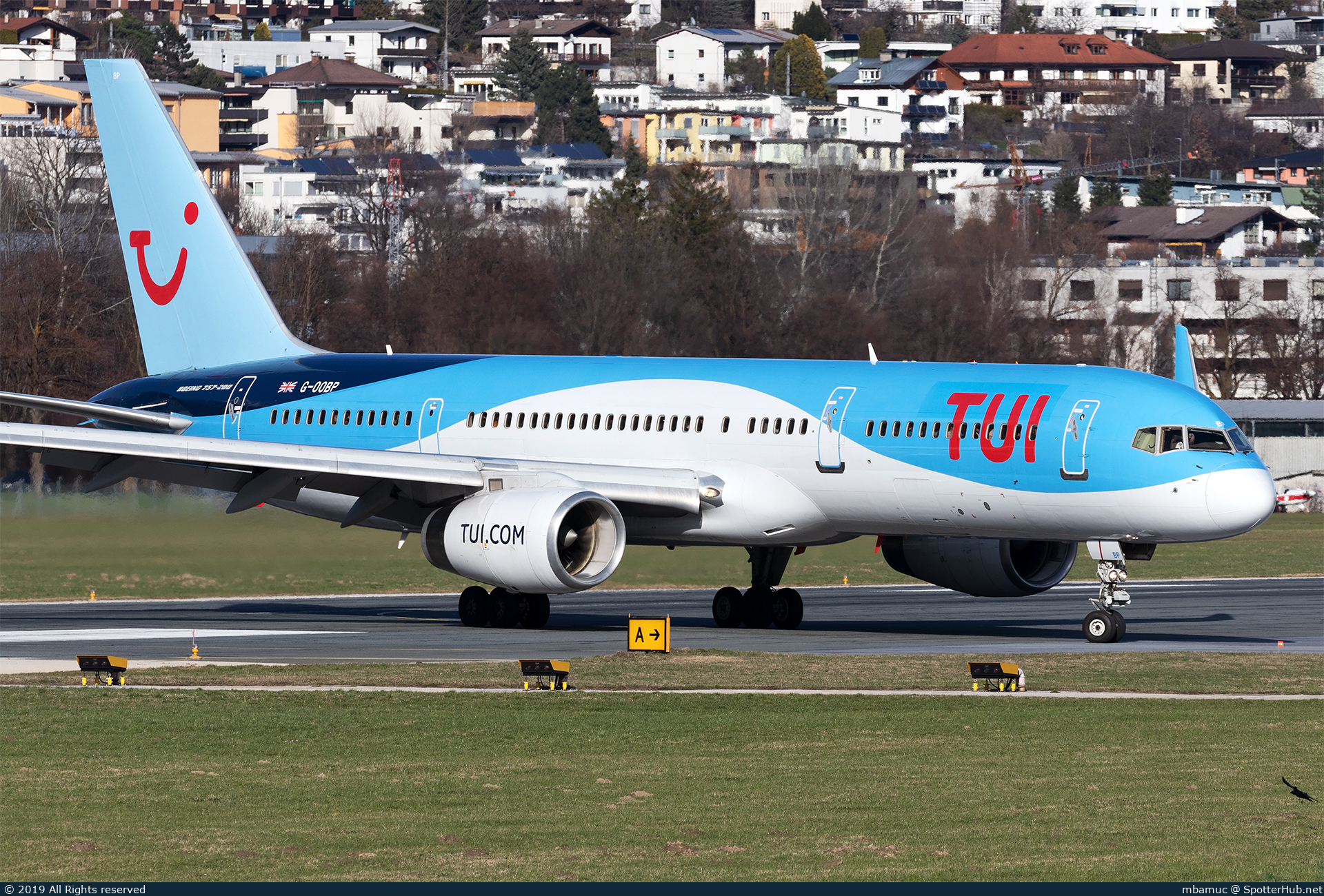 Photo of G-OOBP - Boeing 757-2G5 operated by TUI Airways