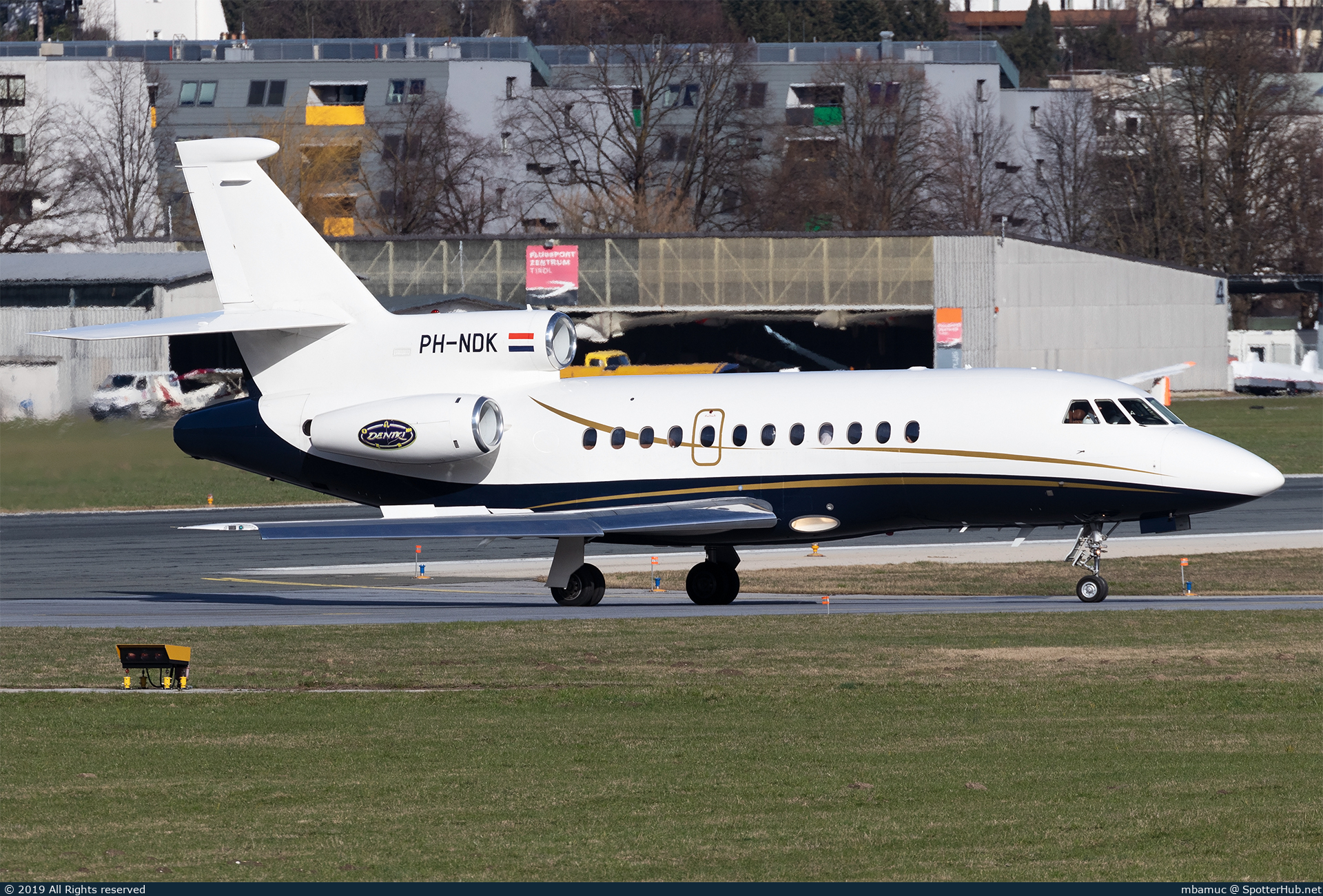 Photo of PH-NDK - Dassault Falcon 900B operated by EXXAero International