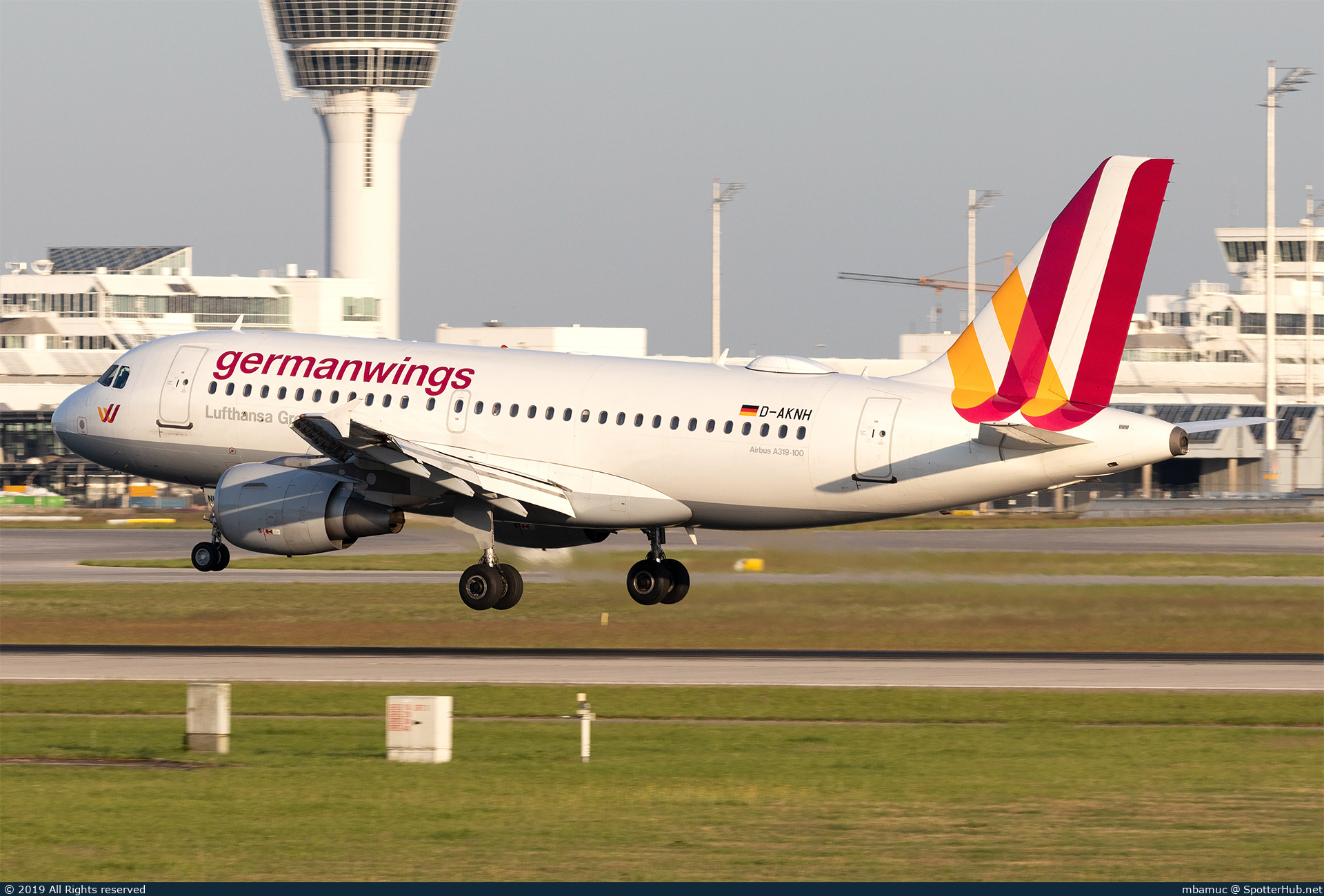 Photo of D-AKNH - Airbus A319-112 operated by Germanwings