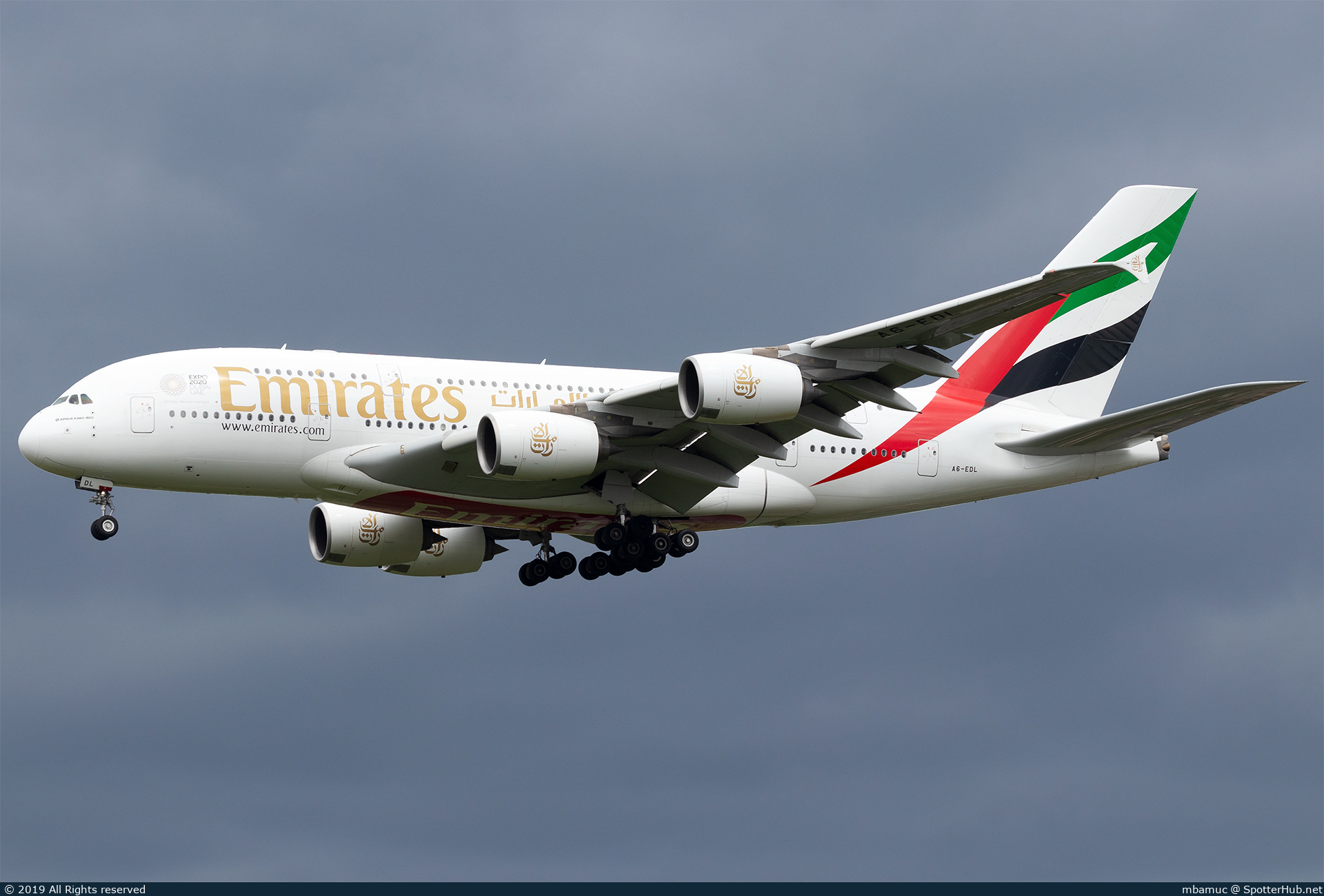 Photo of A6-EDL - Airbus A380-861 operated by Emirates