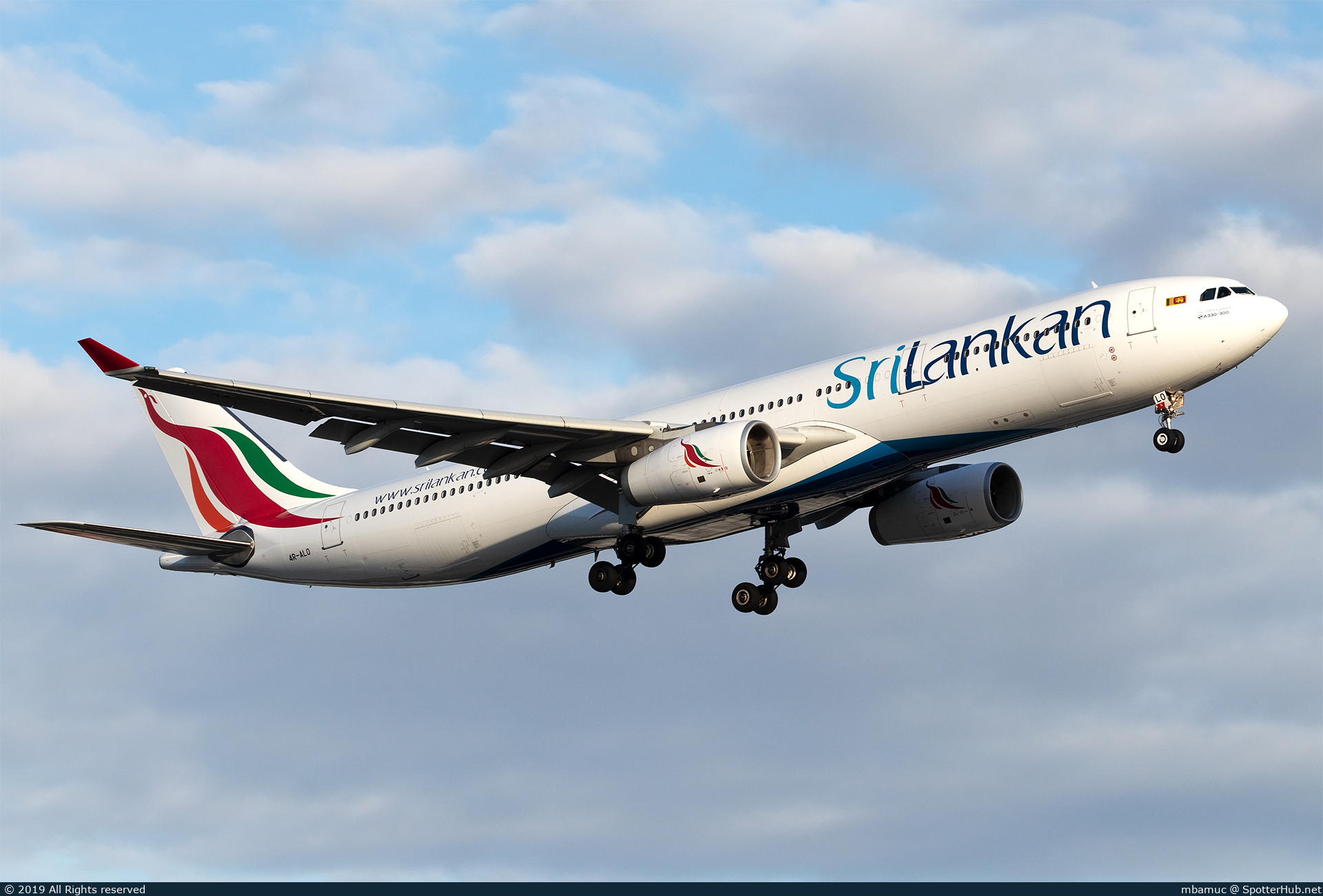 Photo of 4R-ALO - Airbus A330-343 operated by SriLankan Airlines
