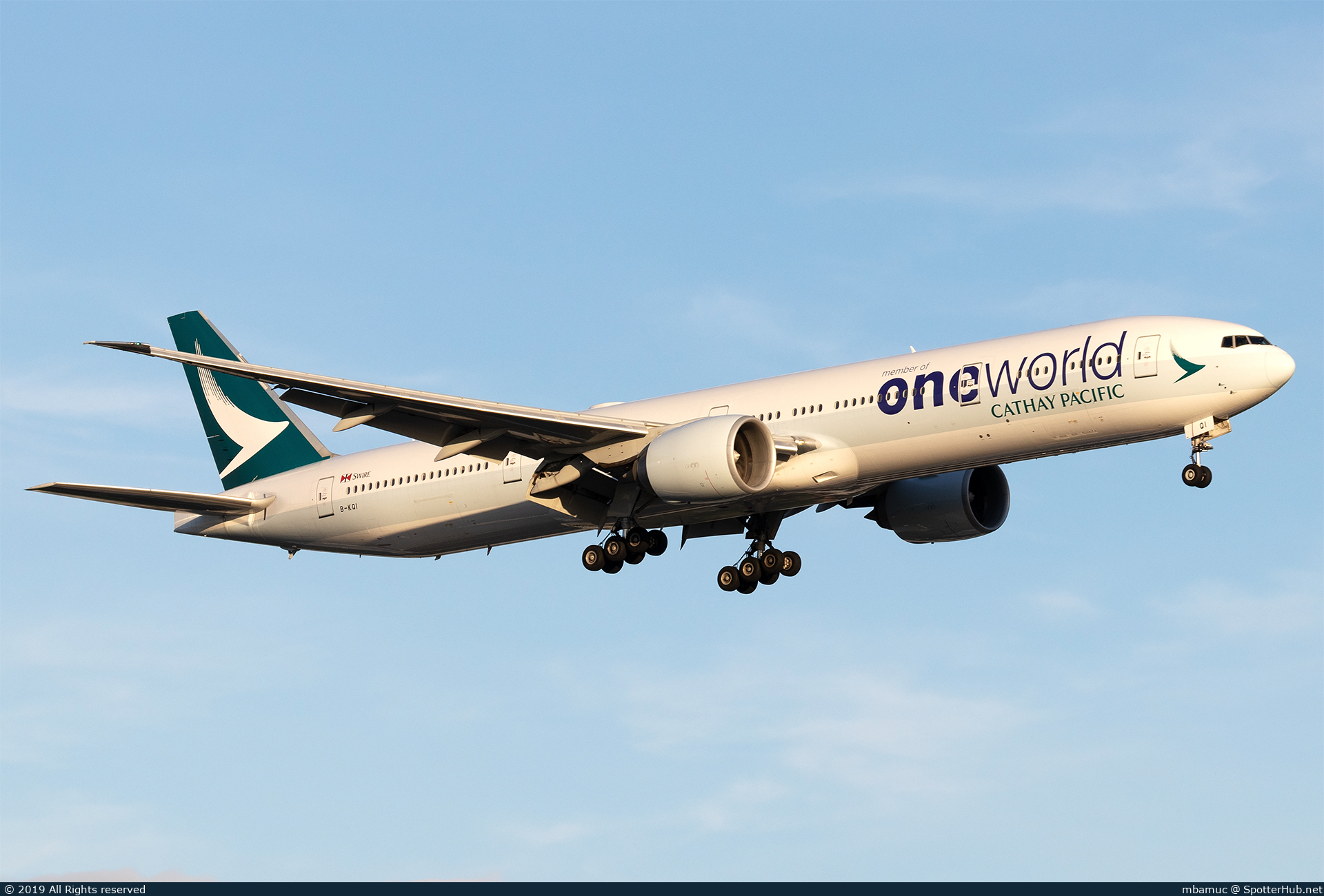 Photo of B-KQI - Boeing 777-367(ER) operated by Cathay Pacific Airways