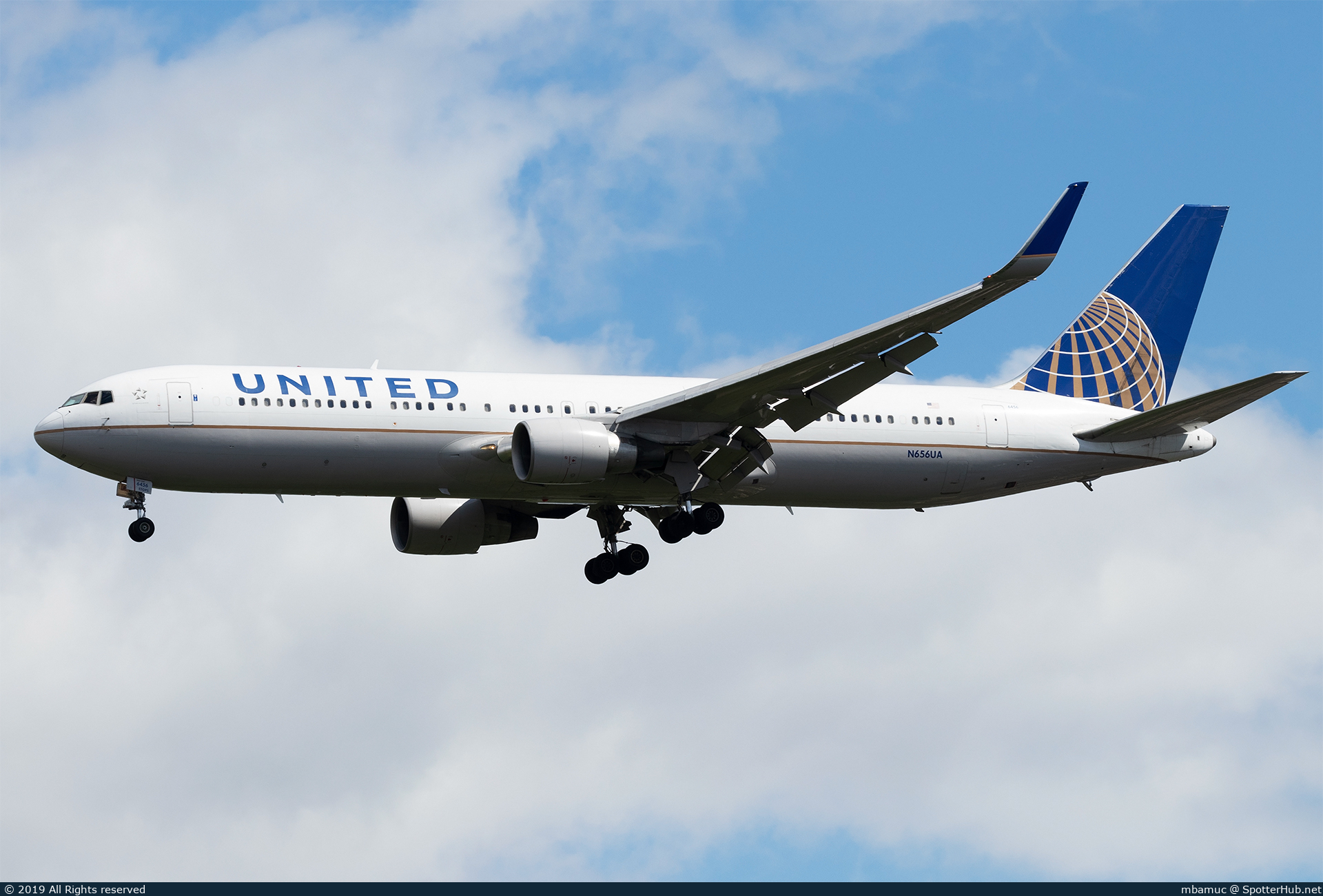 Photo of N656UA - Boeing 767-322(ER) operated by United Airlines