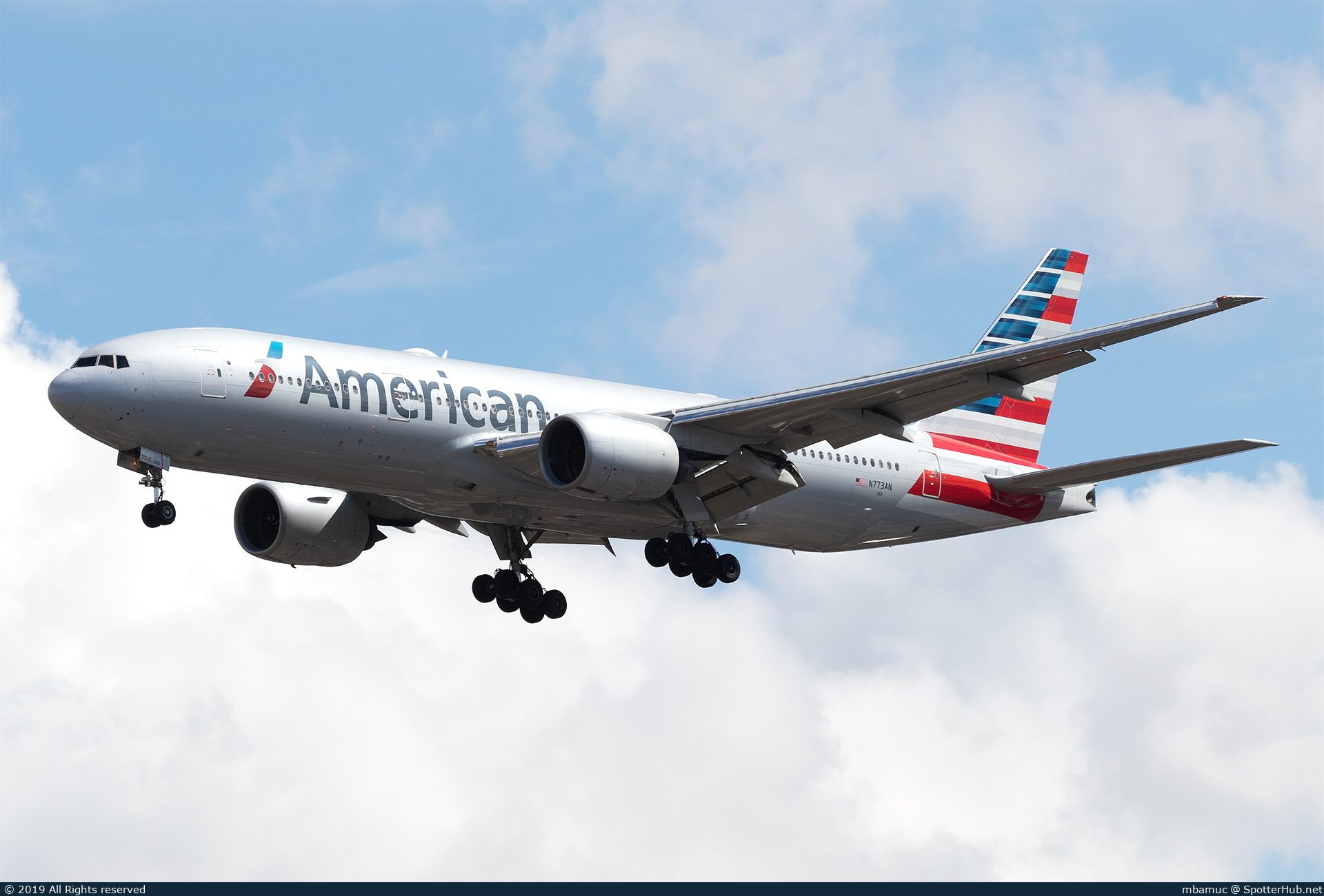 Photo of N773AN - Boeing 777-223(ER) operated by American Airlines