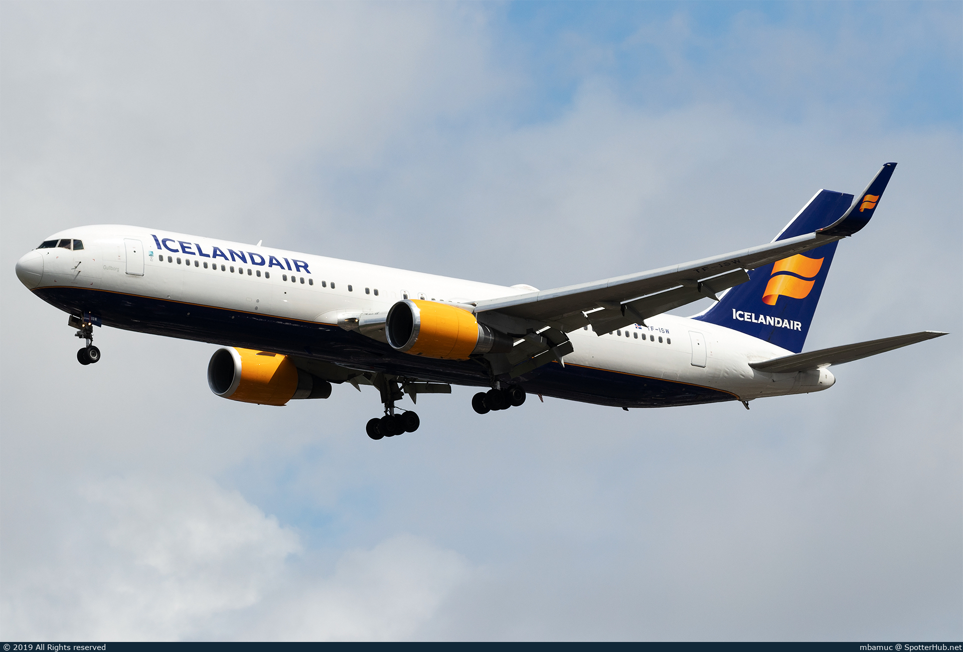 Photo of TF-ISW - Boeing 767-319(ER) operated by Icelandair