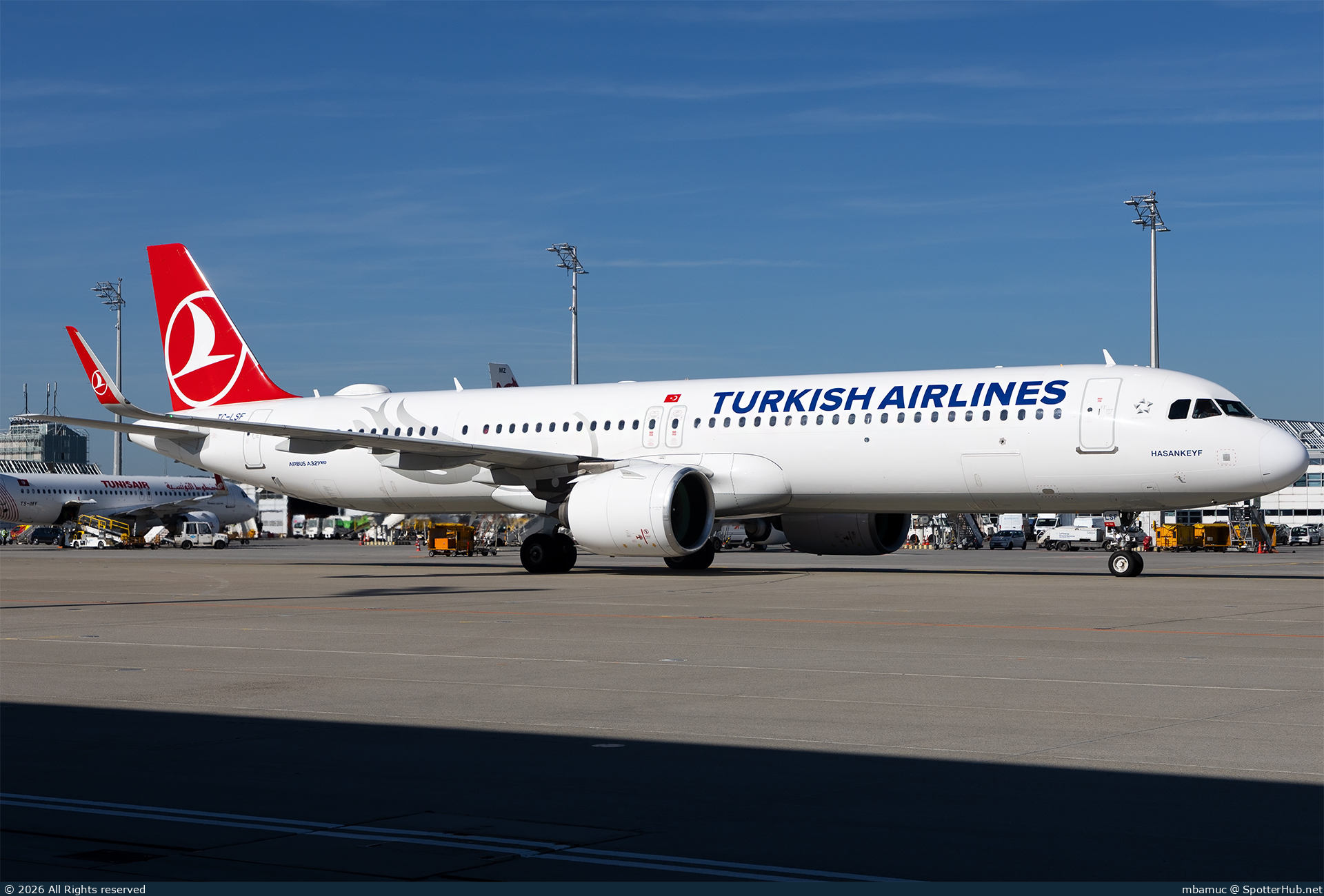Photo of TC-LSF - Airbus A321-271NX operated by Turkish Airlines