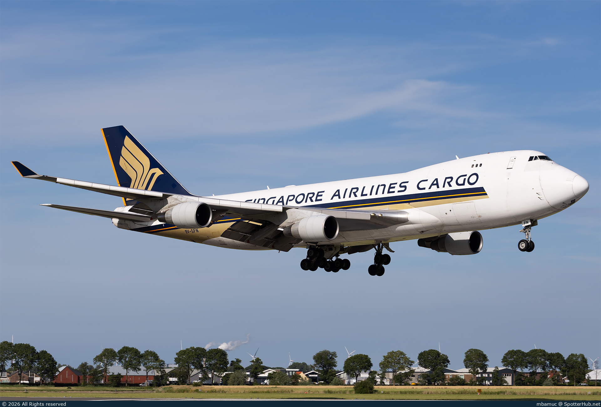 Photo of 9V-SFN - Boeing 747-412F operated by Singapore Airlines Cargo
