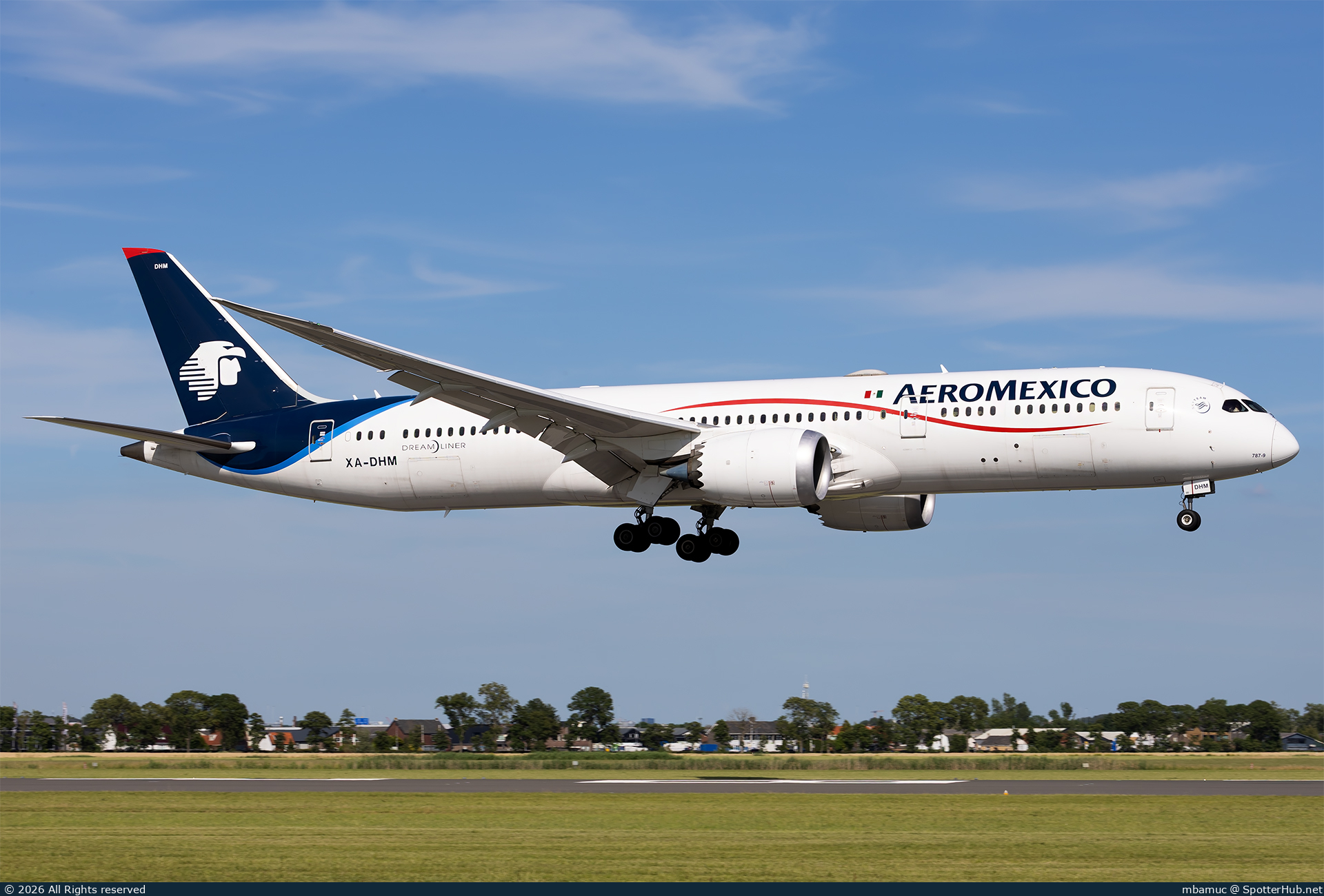 Photo of XA-DHM - Boeing 787-9 Dreamliner operated by Aeroméxico