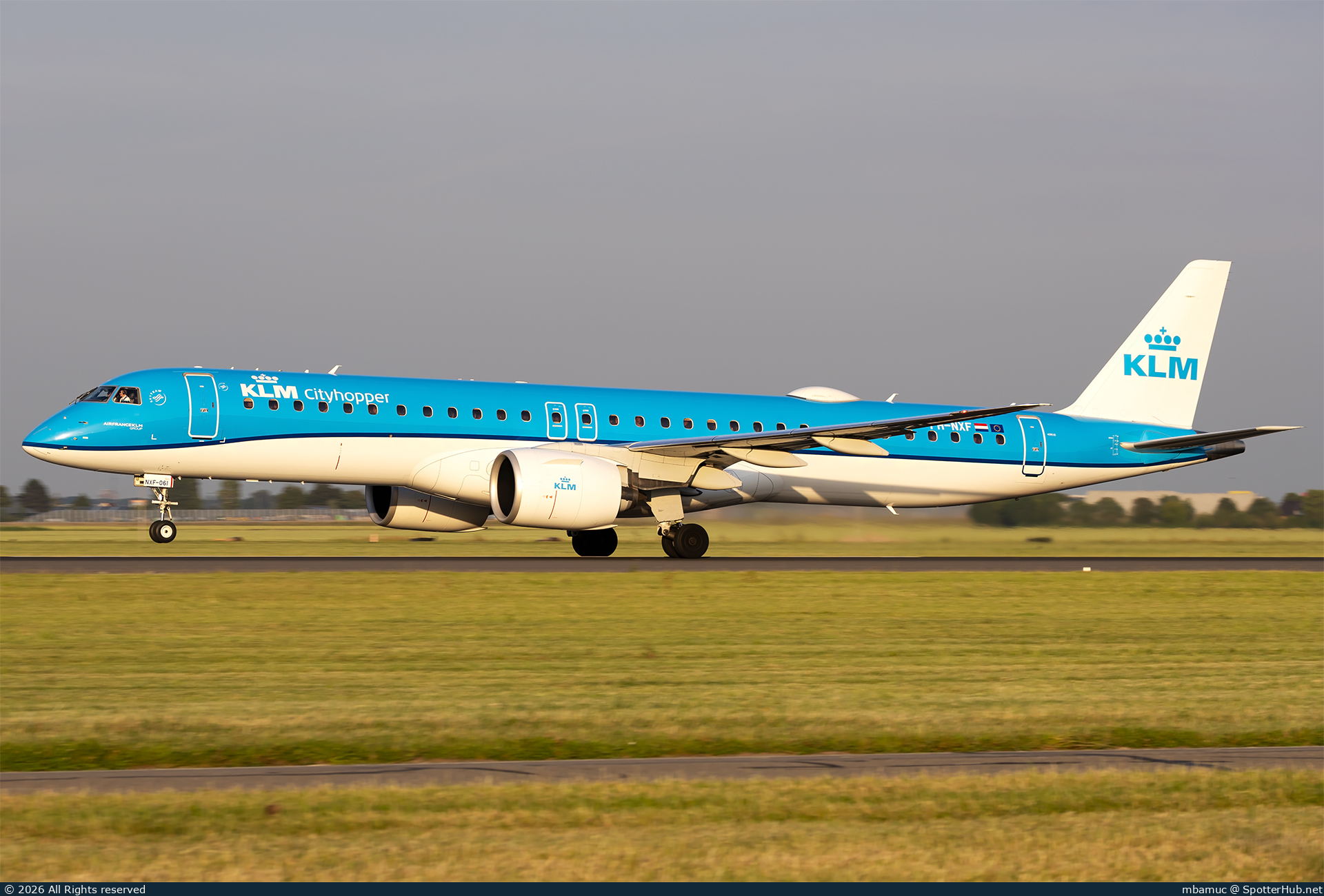 Photo of PH-NXF - Embraer ERJ-195-E2 operated by KLM Cityhopper