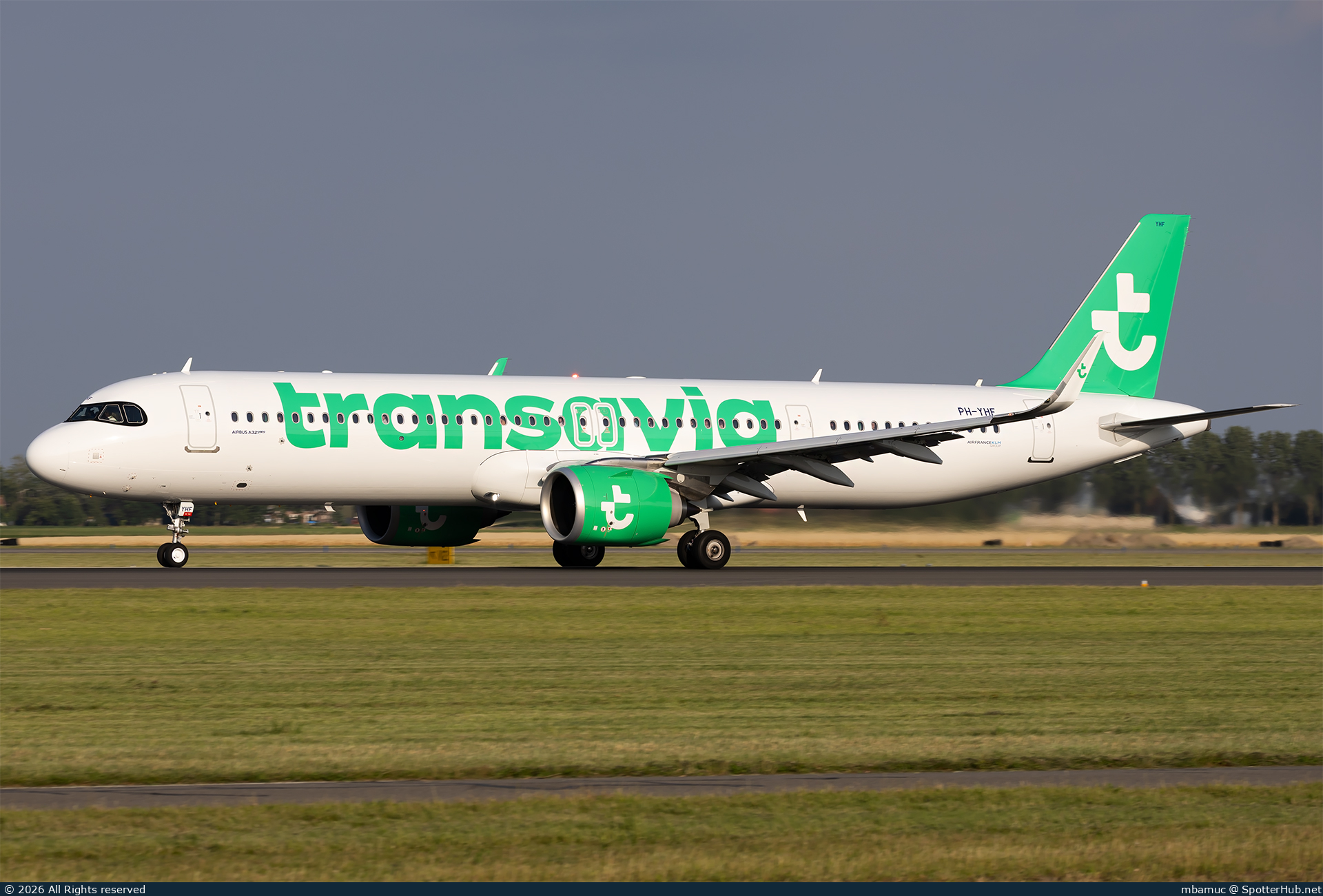 Photo of PH-YHF - Airbus A321-252NX operated by Transavia