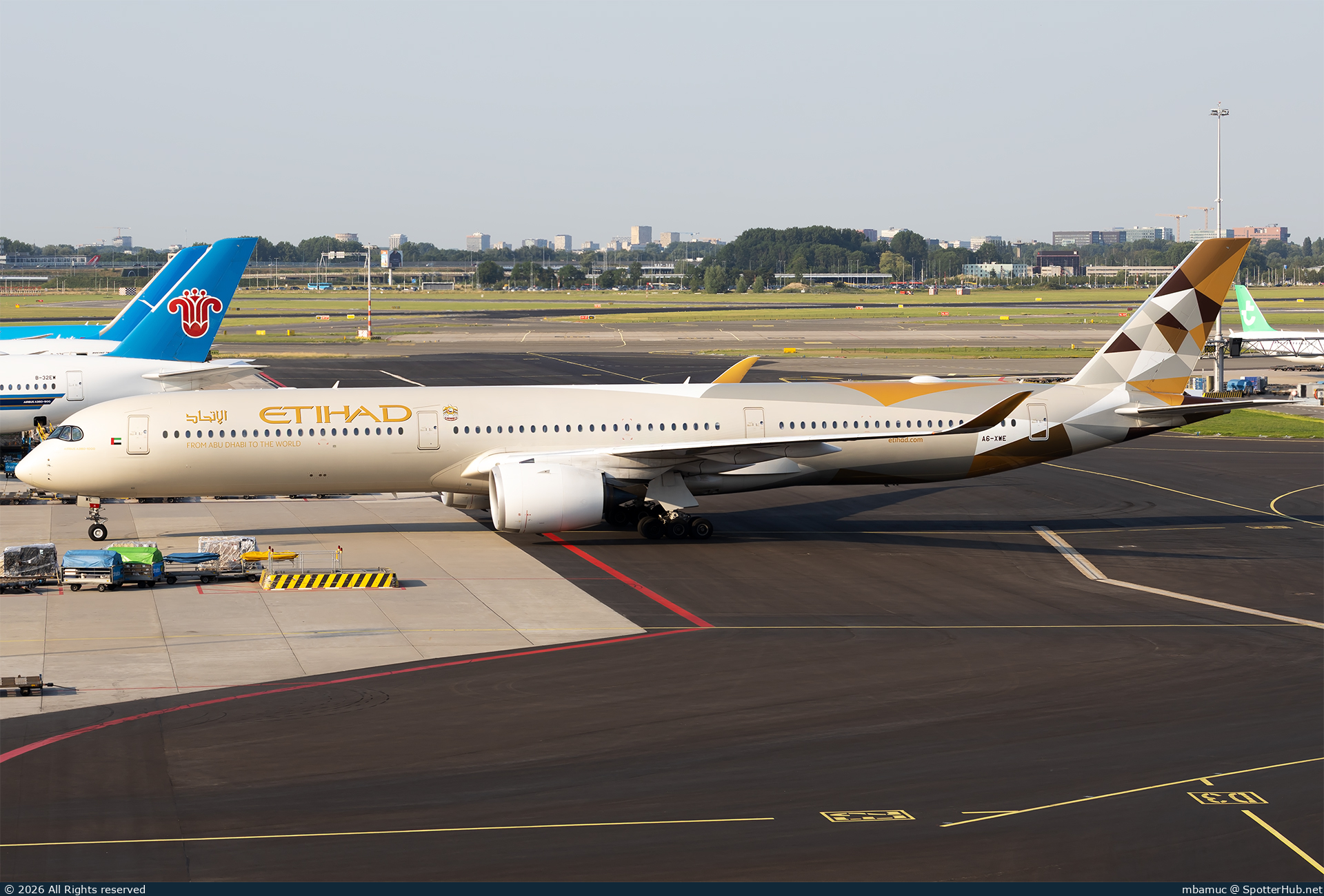 Photo of A6-XWI - Airbus A350-1041 operated by Etihad Airways