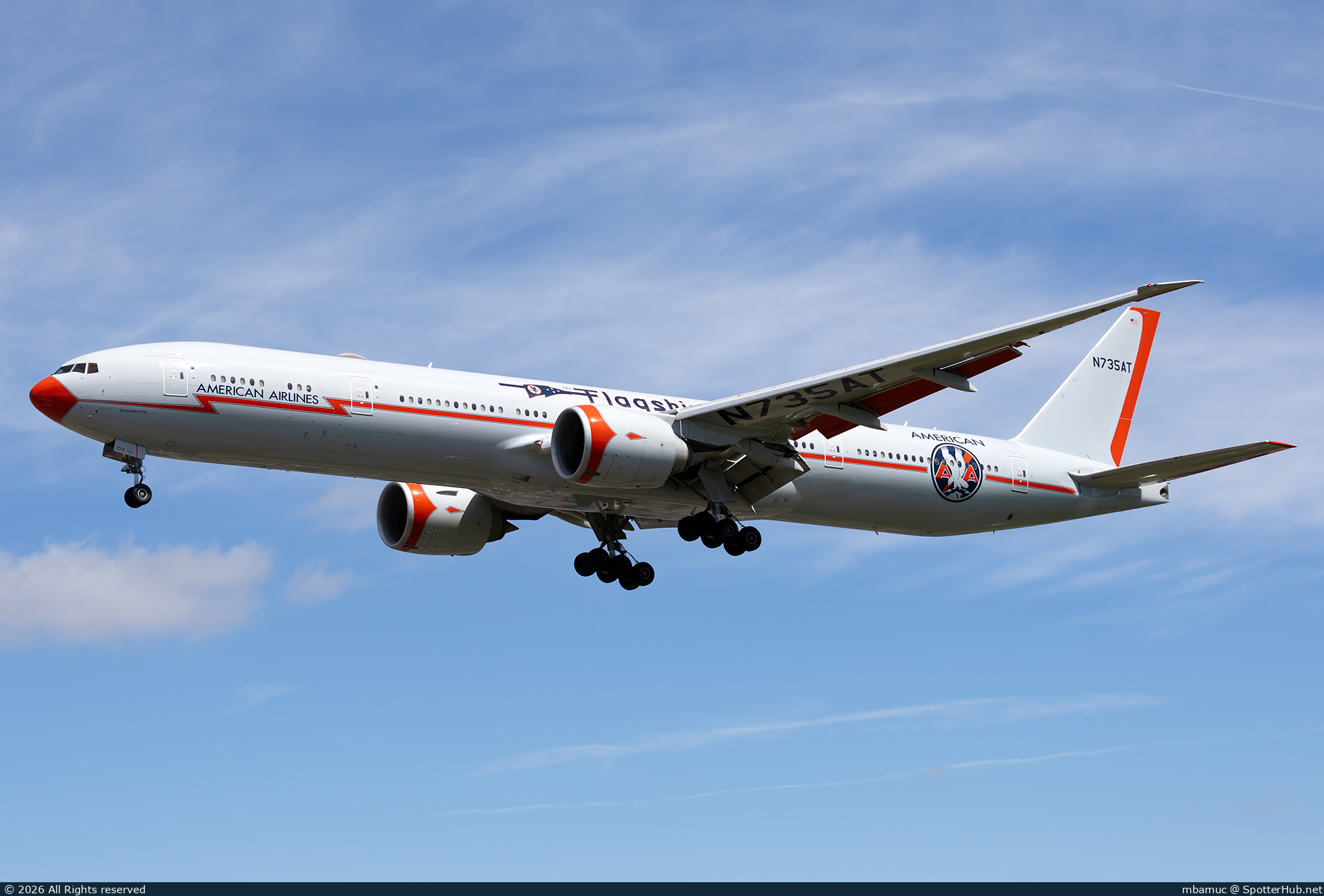 Photo of N735AT - Boeing 777-323(ER) operated by American Airlines