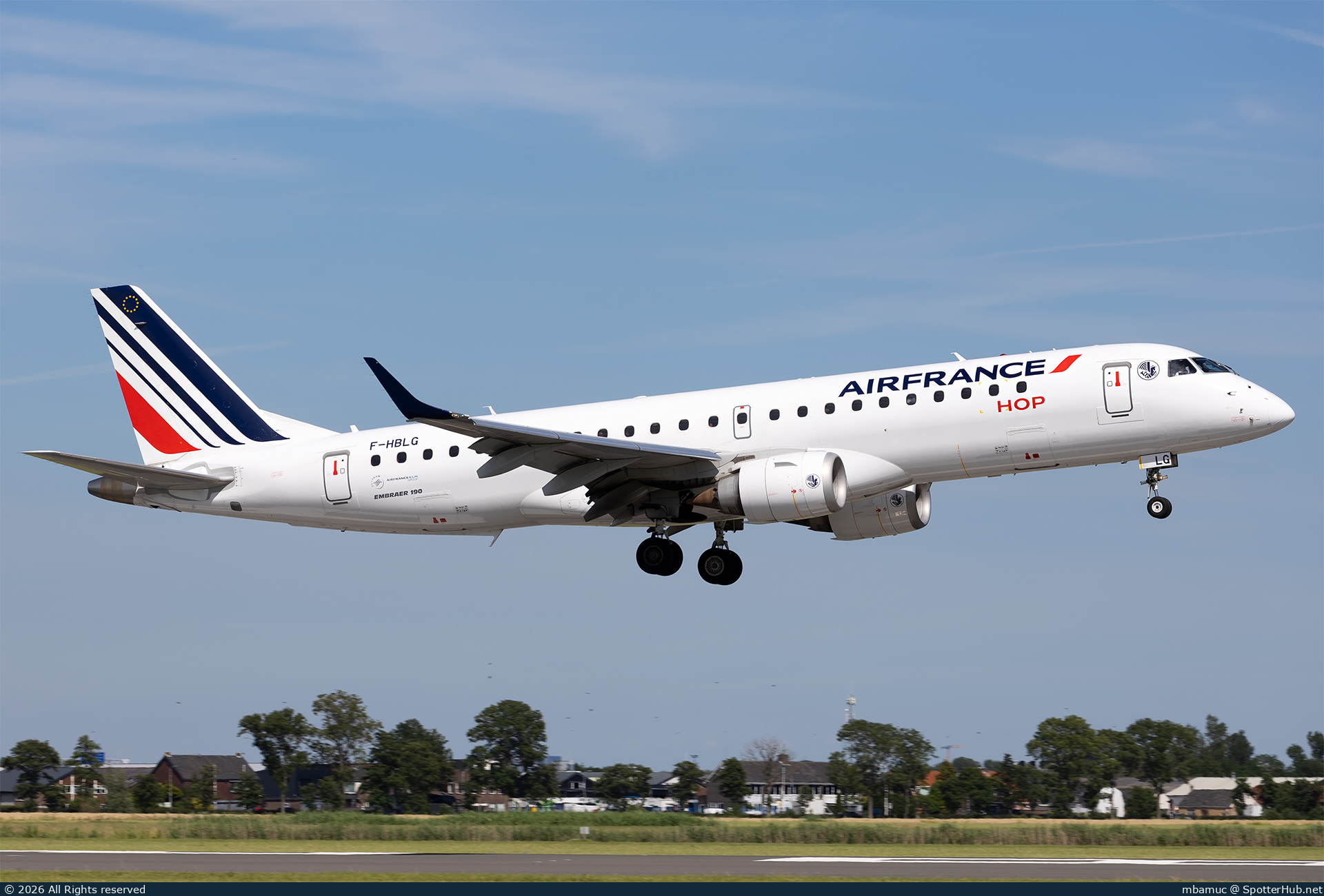 Photo of F-HBLG - Embraer ERJ-190STD operated by Air France HOP