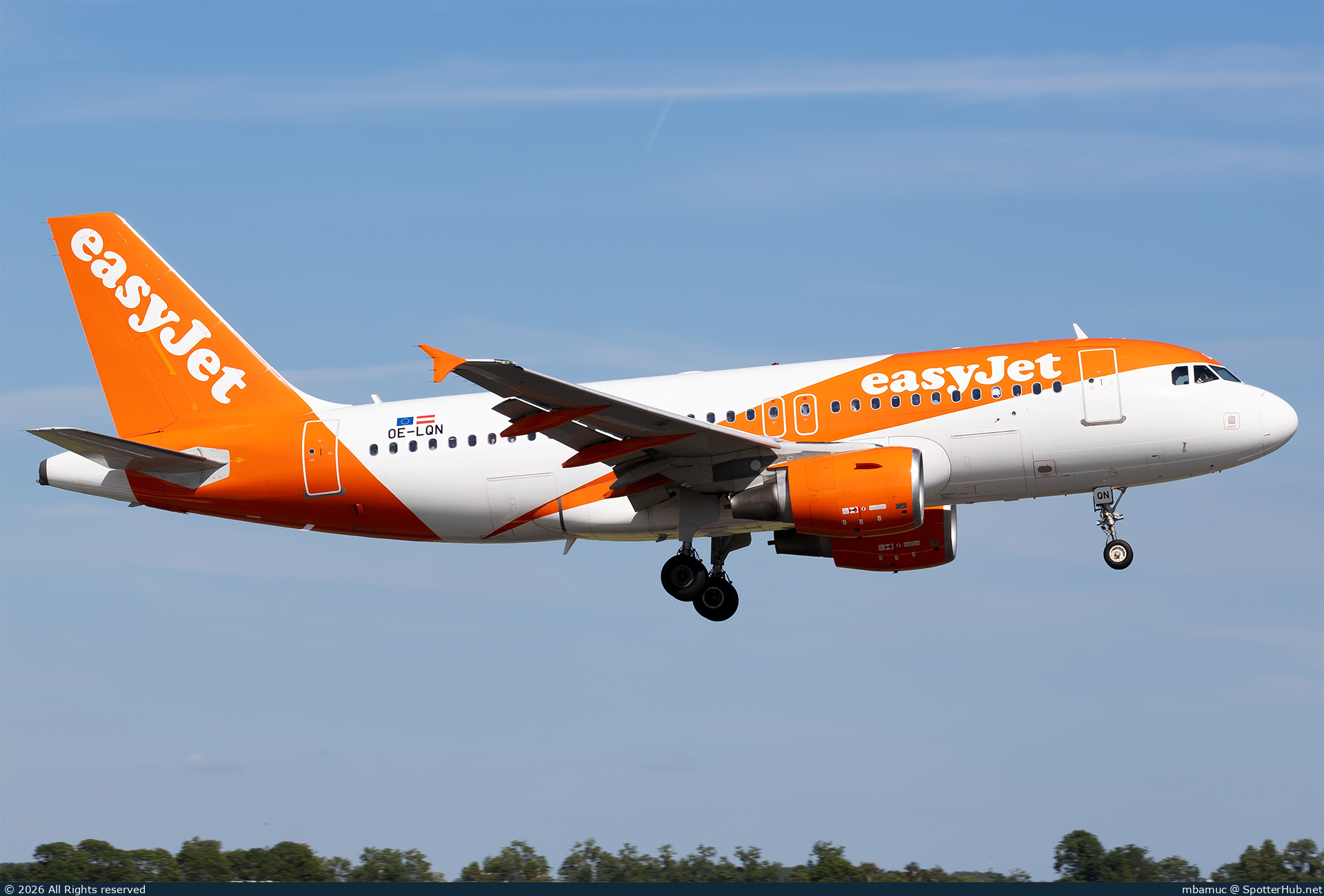 Photo of OE-LQN - Airbus A319-111 operated by easyJet Europe