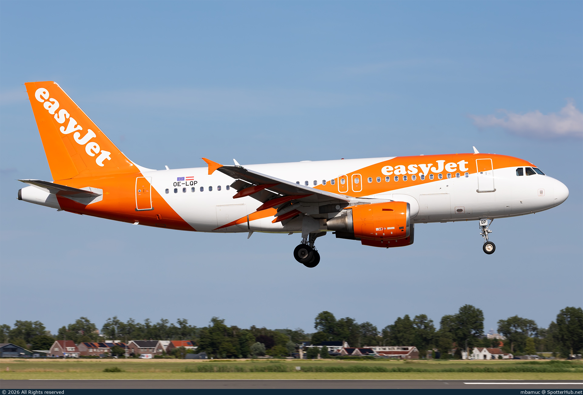 Photo of OE-LQP - Airbus A319-111 operated by easyJet Europe