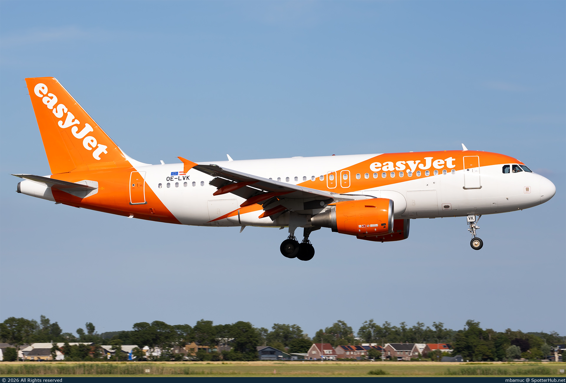 Photo of OE-LVK - Airbus A319-111 operated by easyJet Europe