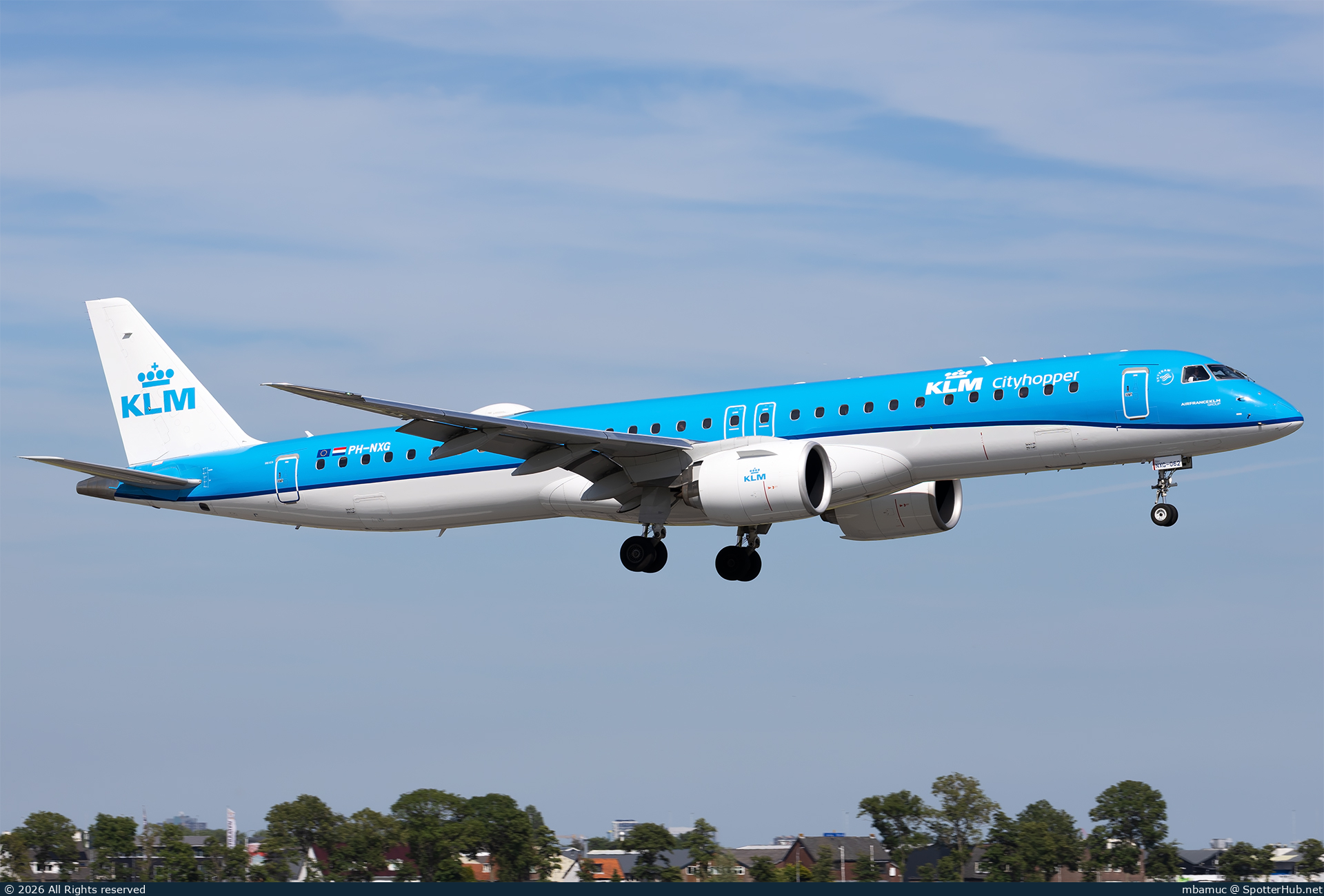 Photo of PH-NXG - Embraer ERJ-195-E2 operated by KLM Cityhopper