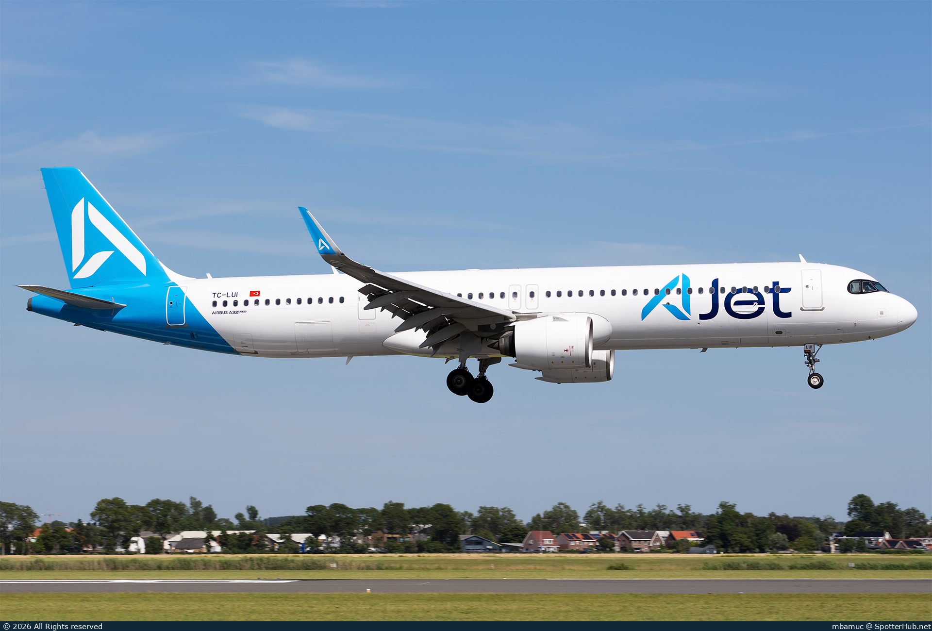 Photo of TC-LUI - Airbus A321-271NX operated by AJet