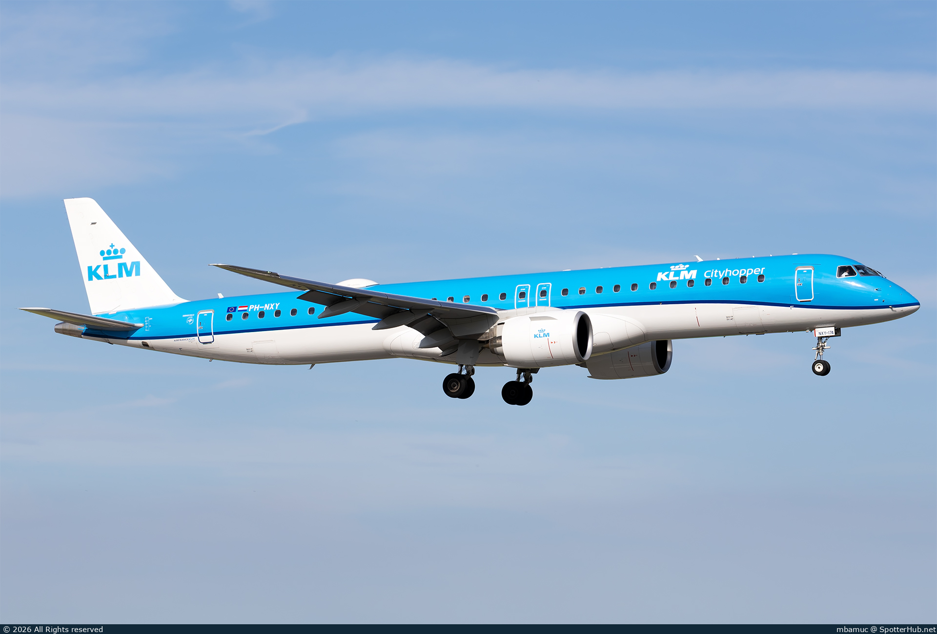 Photo of PH-NXY - Embraer ERJ-195-E2 operated by KLM Cityhopper