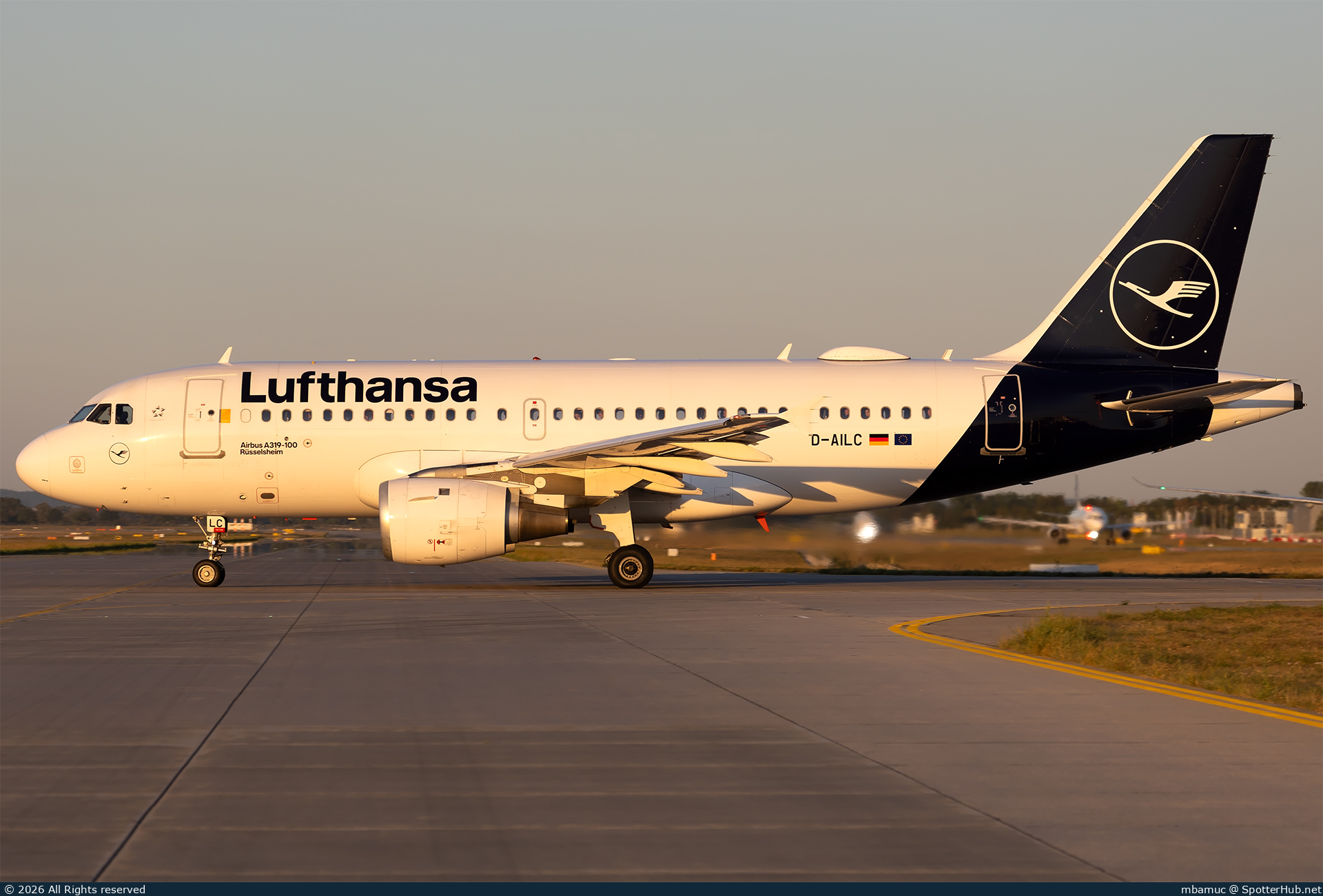 Photo of D-AILC - Airbus A319-114 operated by Lufthansa