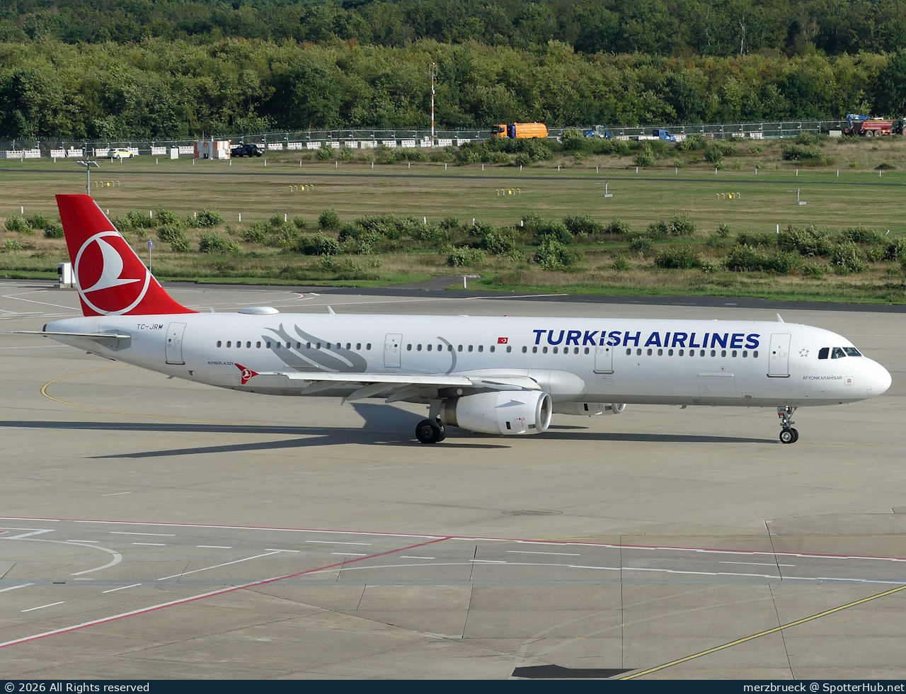 Photo of TC-JRM - Airbus A321-231 operated by Turkish Airlines