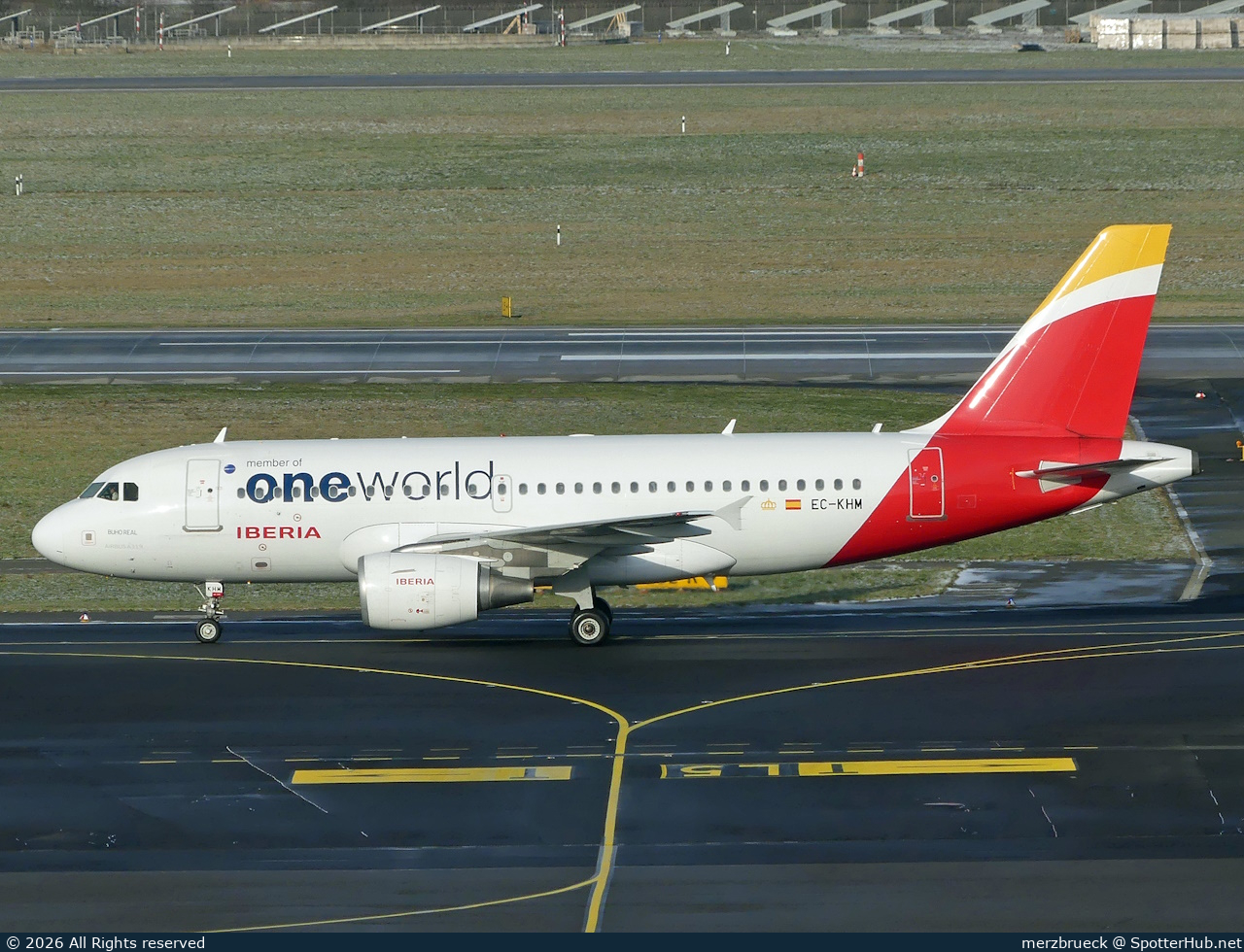 Photo of EC-KHM - Airbus A319-111 operated by Iberia