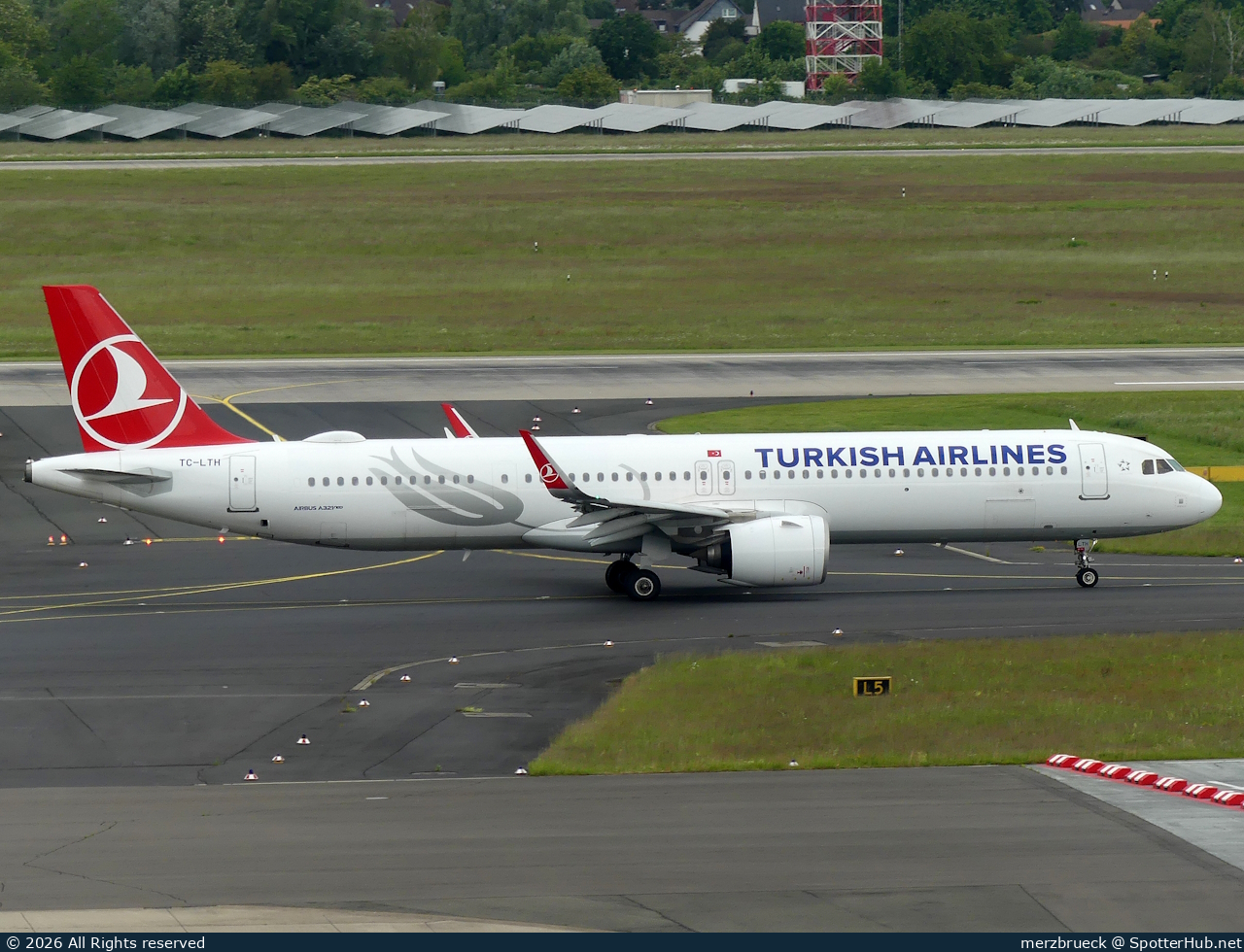 Photo of TC-LTH - Airbus A321-271NX operated by Turkish Airlines