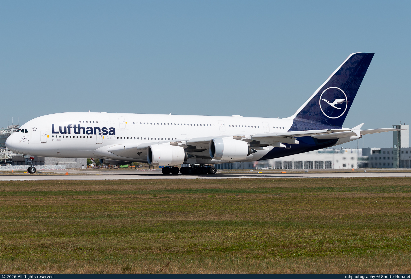 Photo of D-AIMK - Airbus A380-841 operated by Lufthansa