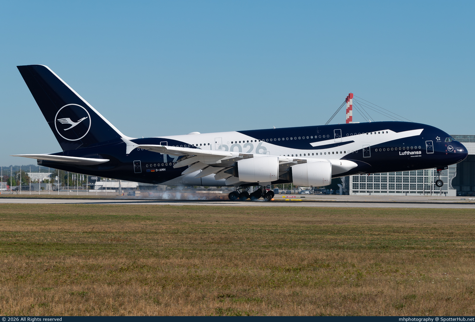 Photo of D-AIMH - Airbus A380-841 operated by Lufthansa