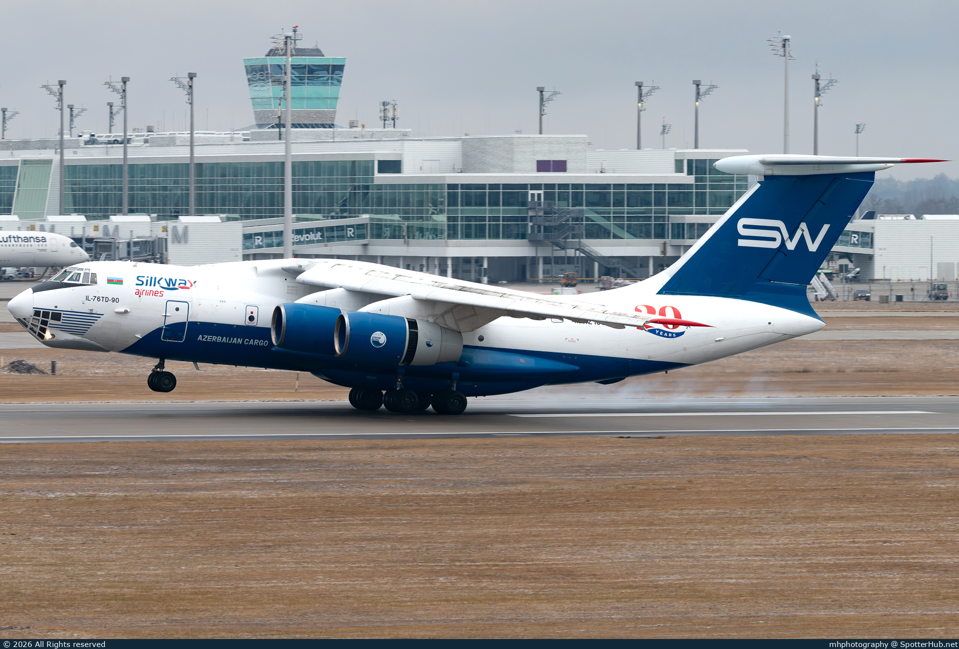 Photo of 4K-AZ100 - Ilyushin Il-76TD-90VD operated by Silk Way Airlines