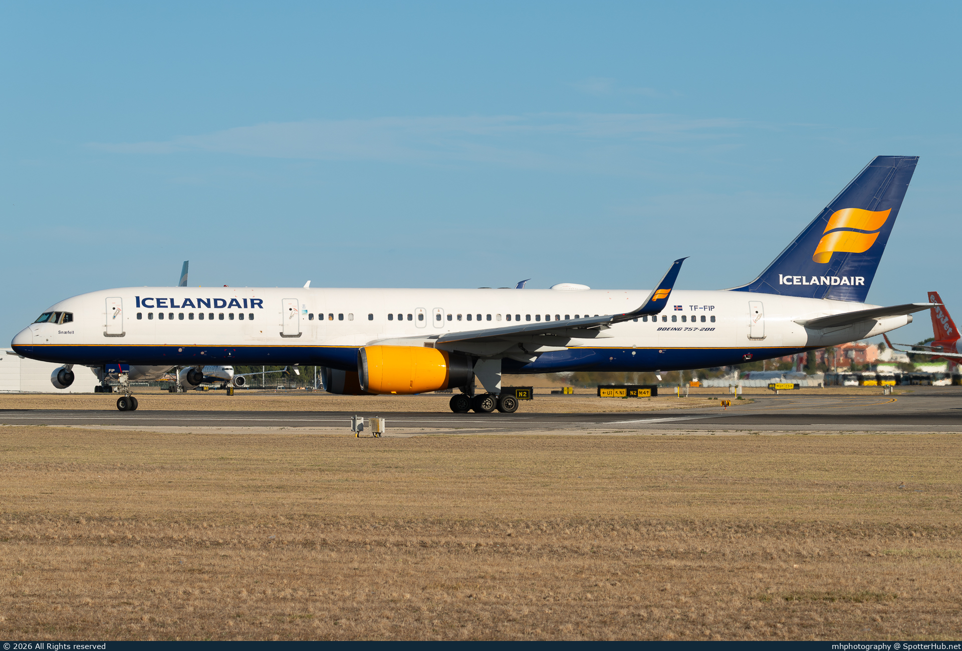 Photo of TF-FIP - Boeing 757-208 operated by Icelandair